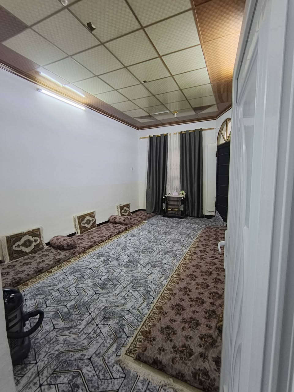 السلام عليكم
نقدملكم اليوم عرض جديد ومميز جدا
دار للبيع👈 مساحة 125 متر 👈 منعزل درج خارجي
يصلح للإستثمار 👈 أو العائلتين
موقع👌 مميز جدا
يحتوي طابق الارضي كراج واستقبال ومطبخ وهول كبير وصحيات وغرفة نوم
الطابق الثاني نفس طابق الارضي
العنوان حي العسكري خلف جامع المعراج
السعر👈 مناسب👌 جدا 123 مليون وبيه
علما سيكون المعامله مع صاحب الدار مباشرة
الدار على حرفT  وحديقة
للاستفسار مراجعة مكتب المباني للعقارات والمقاولات العامة او الاتصال على الارقام الثالي

***********  محمد ابو جنيد👈 واتساب وما سنجر

*********** محمد

نتشرف بزيارتكم للمكتبنا واستقبال كافة عرضاتكم تجاري وسكني في كافة أنحاء محافظة كركوك
عنوان مكتبنا حي العسكري مقابل جامع المعراج
مكتبنا في خدمتكم دائما
