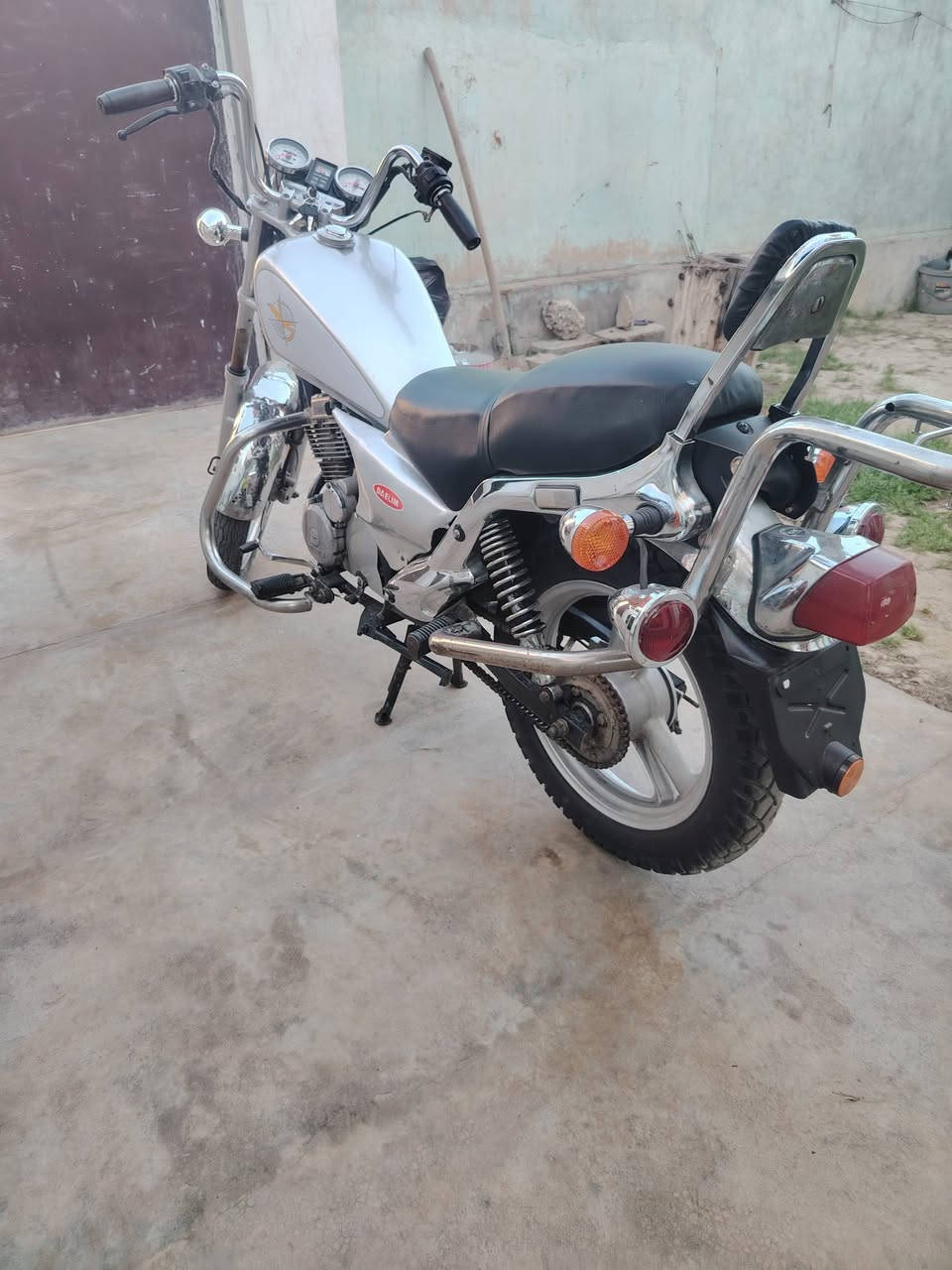 السلام عليكم دايلم للبيع كله شغال اي نقص مابي سعر 600 وبي مجال رقم ***********
