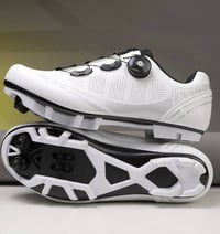 حذاء قياس 43-44  بومه الاصلي  بعده كارتون  مزادها واصل 25 جكد تنطي فوك...