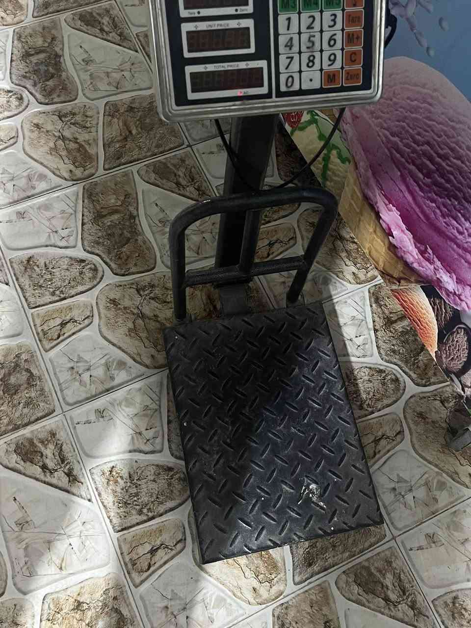 موطور ماء سمك
غطاس ماء سمك
سنك مرمر
سماطه دجاج
ميزان 100 كغم
مجمده 
4 شوايه سمك
منشار كهربائي كبير
 للاستفسار الاتصال على الرقم
***********
