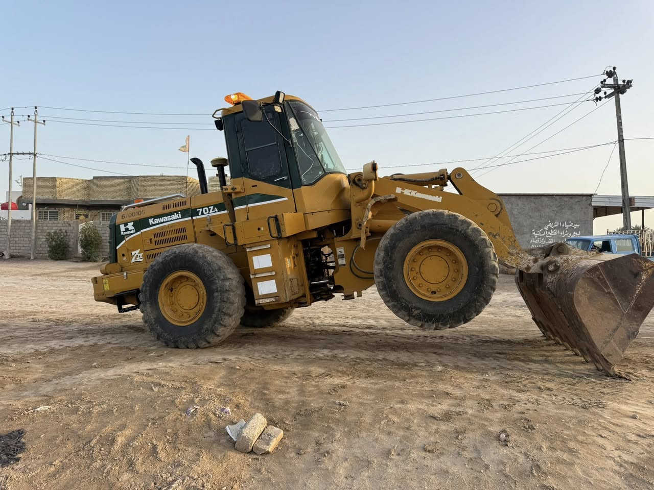 السلام عليكم بيع شفل كاوسكي موديل 2002  رقم ميسان تحويل مباشر سنوي ل 28 مكينه وكير وحداديه كفاله عامه مكينه جاهزه للعمل ليبر هدروليك سعر 340 وبيهه مجال الستفسار *********** ***********   وتساب
