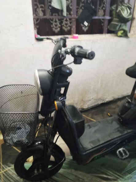 سلام عليكم دراجه شحن حجم14شركت لبيداء الخضر دراجه اخت الجديده كامله مكمله سرعته40 3سرع بطاريات بل جيس أربع بطاريات تايرات جدد جوبلس مو جوب هورن اشاير كل شغاله دراجه مال بيت لسعر250وبيه مجال لمكان بغداد جكوك شارع قمر بني هاشم رقمي ***********
