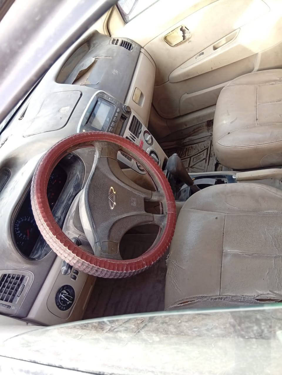 السلام عليكم عندي سياره شري فلاوين موديل 2013 سنوي صقط بل 2020 مكينه وكير كورلا بيكجيو تون مطلعينه من التجفيت كهربائيه كله شغال تواير اربعه جدد باتري جديد سعر16 بيه مجال قليل الى الشاري  لا ستفاسر ***********
