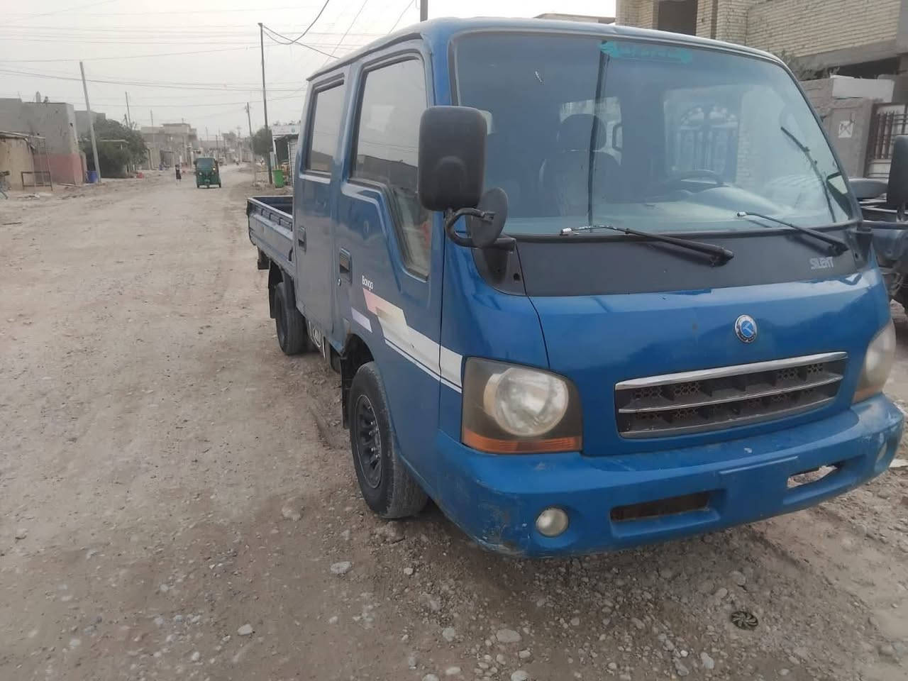 السلام عليكم كيه ام عيون بدون رقم موديل 2001 مكينه قماره شاصي مكفول سياره نضيفه السعر 40 العنوان بغداد رقم الهاتف ***********
