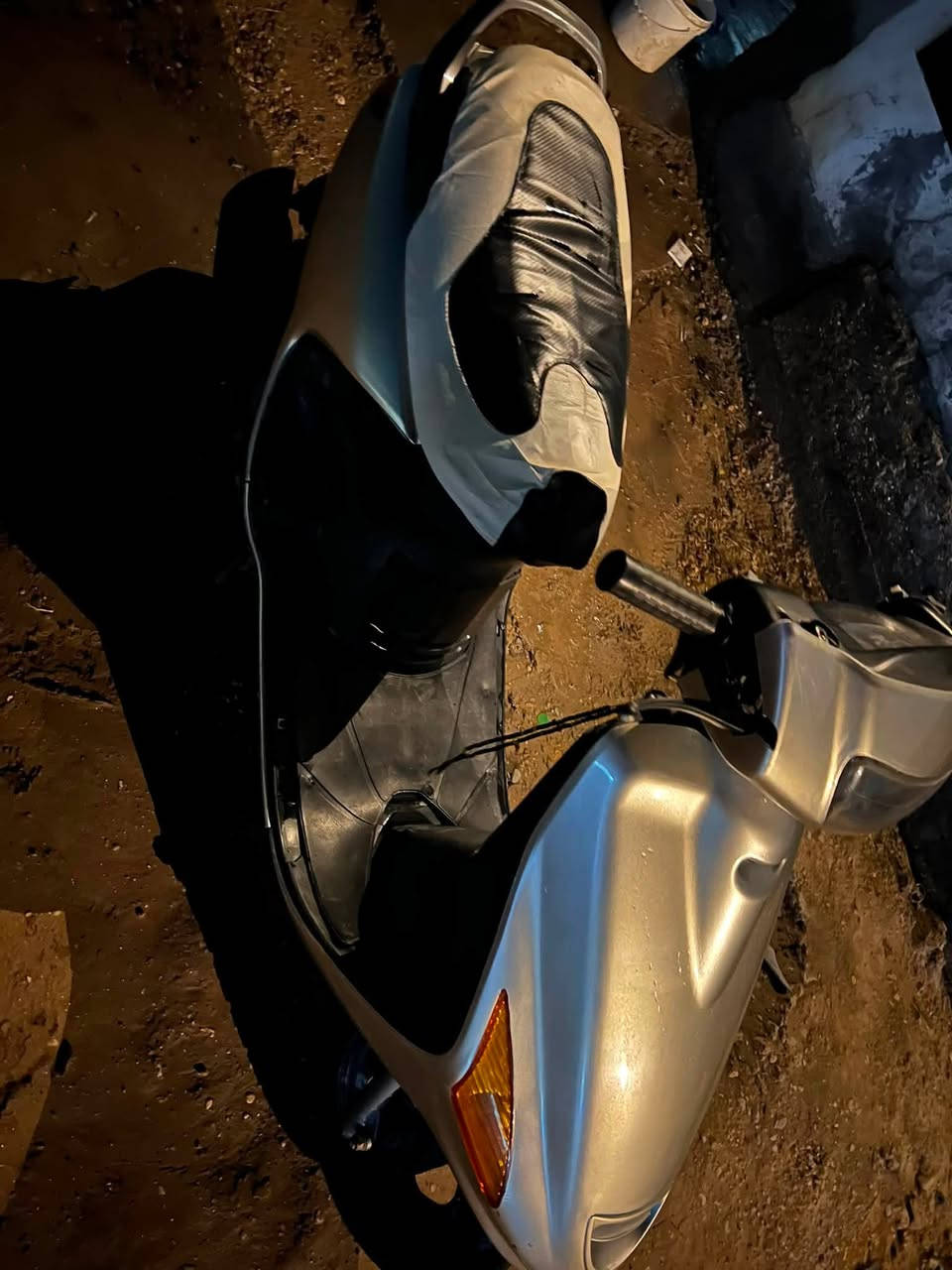 فراشه للبيع مكان بابل الحله   350 وبيه مجال
***********
