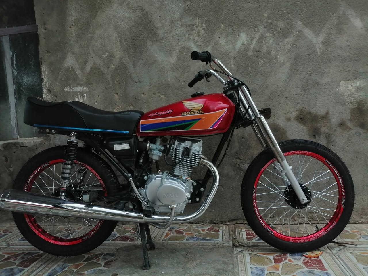 سلام عليكم دراجه نامه شلامجه للبيع
اوراق سكنر ٢٦ صارلهه ٤٠ يوم من اتعمرت دراجه
ويلات رياضي امس شديتهن دبل كدام باكستاني
دراجه كارتون ومكفوله
السعر ٦٥٠ وبيهه مجال للشراي مستعجل على بيع
عنواني القرنه ناحية الثغر رقمي ***********
