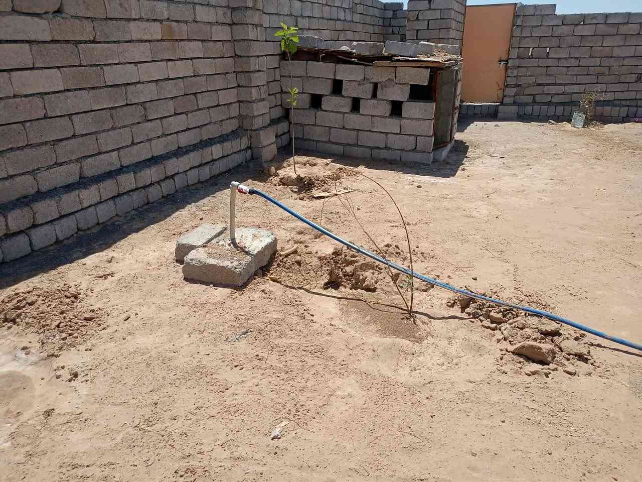 أرض مسيجه مع هيكل للبيع ورا المعارض يم بستان منيف *********** /***********-
