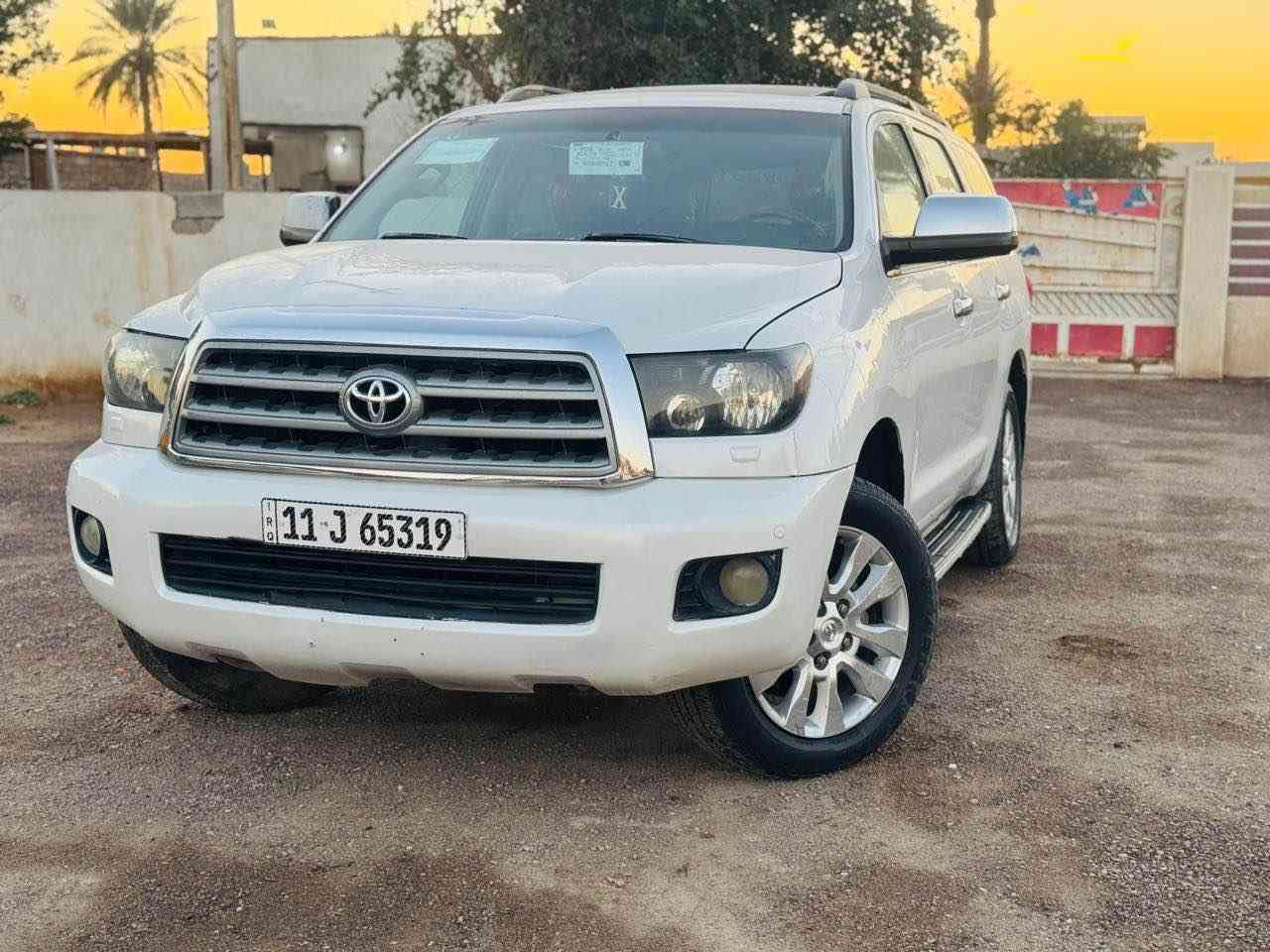 تيوتا سيكويا  بلاتينيوم 
بسمي مشروع وطني 
موصفاتههً معروفه
داخل مشمشي
.الموديل:2009
.المواصفات(platnum) 1/1
ماشيه 200 الف
.سلايد روف
كشناتً جلد
.زراكات 
.كامره
.تحكم ستيرن جهتين
.ستيرن كهرباء
.مري شفط
.كشنات جلد +تدفئه تبريد
.بردات جانبيه بلاديه
.شاشه ايباد
.V8(5700)
.بعد بيها هوايه مواصفات 
سياره مكفول كفاله عامه 
ييهه شبر صبغ يم جاملق خلفي
.السعر 170
مكان السياره بغداد
***********
*********** بغداد, العراق
