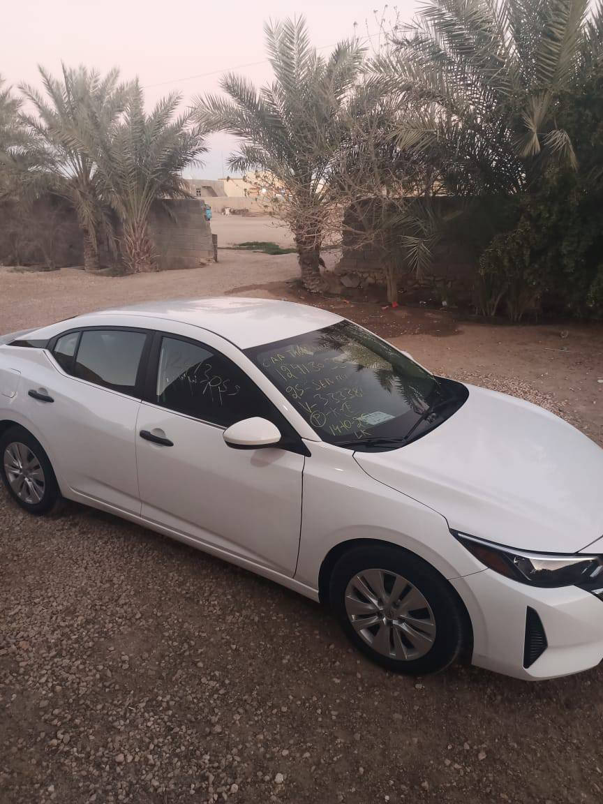 للبيع سنترا موديل 25 مسجلة شهداء ضررها فقط نصف البنيد مصبوغ السيارة جديدة ماشية 9000 فقط 
السعر 145 
هذا رقمي ***********
