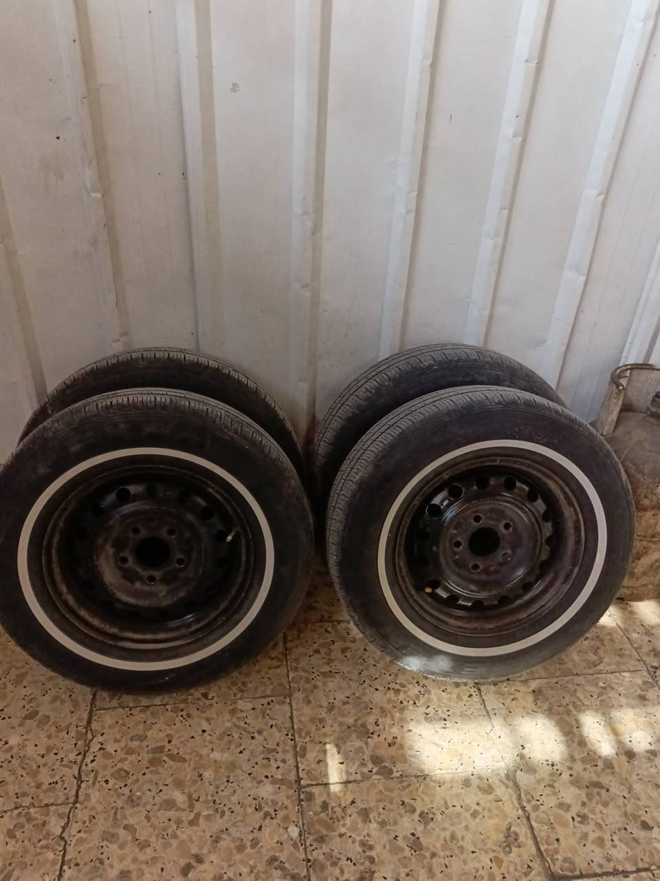 السلام عليكم
للبيع تحويره 14 مازدا ويل و تايرات نكسن عالي 
فورتي و النترا  و  كورلا خليجي ترهم

سيبايه حيدر انتاج 25 جدد فحص 
فورتي و النترا ترهم 

كبات كلكسي اصلي  14 نضيف جدد 

مكاني بغداد البلديات شارع 30 

***********
