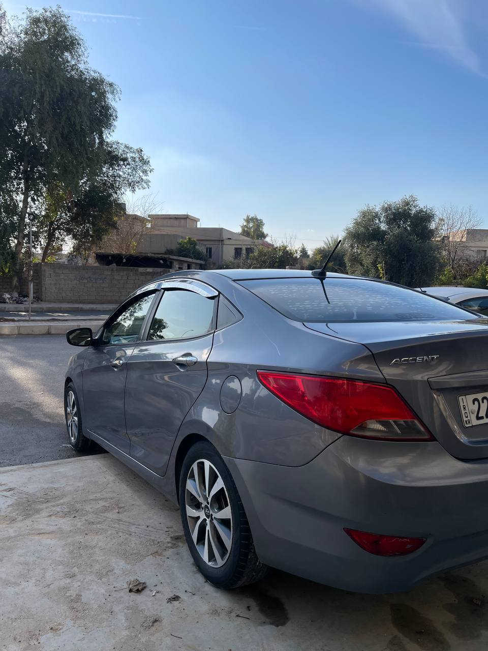 هيونداي اكسنت 2017
📍السيار ماشيه 250 كم 

📍تبريد تدفئه 

📍وارد امريكي 

📍حجم المحرك 1.6

📍الصبغ فقط بوند كامل 

📍تحكم استيرن 

📍شاشه لمس 

📍مقاعد قماش 

📍تايرات جديده 

📍سنويه موجوده

📍صاحب الشرعي موجود 

📍السياره فول

📍السعر 110 ورقه وبيها مجال 

📍للاستفسار التواصل عبر الرقم *********** واتساب موجود
