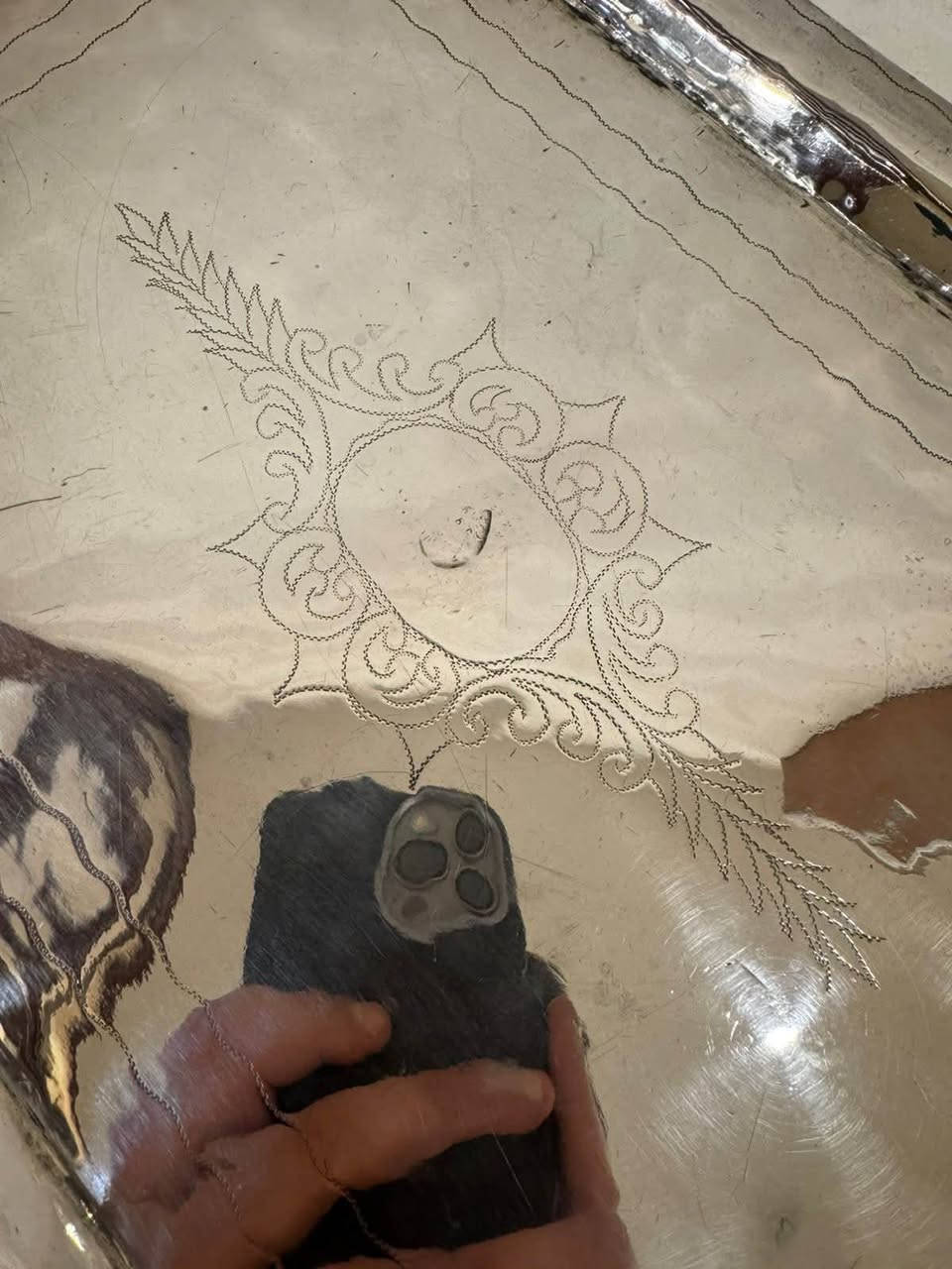 صينيه تقديم فضه عمل عراقي بغدادي قديم العمر اكثر نقش وطرق يدوي بل كامل مختومه الوزن 761 غرام الطول 27سم العرض 30سم  فضه عيار 900


**إذا كنت صاحب هذا الإعلان وتريد حذفه لأي سبب، رجاءا أرسل رسالة إلى الدعم الفني**