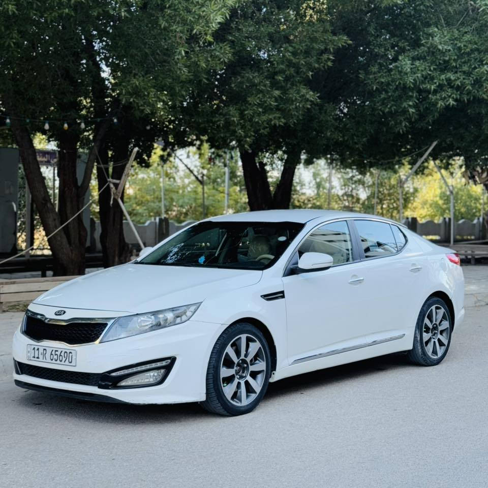 🚗 كيا أوبتيما 2014 - فول مواصفات (خليجي) للبيع 🚗

✅ تفاصيل السيارة:
• الموديل: 2014.
• المواصفات: خليجي (فول مواصفات 1/1).
• المحرك: [ 2400 ]، بحالة ممتازة.
• اللون: [ ابيض].
.

• بصمة تشغيل وبصمة أبواب.
• كراسي جلد (تحكم كهربائي ).
• شاشة كبيرة مع كاميرا خلفية وحساسات.
• تبريد قطعتين .
• تحكم ستيرين كامل مع مثبت سرعة (Cruise Control).
• ويل كروم قياس 18 إنش الأصلي.
• إنارة LED أمامية وخلفية 
، [ ثلاث قطع صبغ بدون عابر بدون ايرباك ].
• تخم إطارات جديد، صدر جديد،ما تحتاج لأي مصاريف نهائياً.
• السنوية مجددة والتحويل مباشر.
💰 السعر المطلوب: [132] (قابل للتفاوض البسيط).
📍 الموقع: [ السماوه ].
📞 للتواصل والاستفسار: [***********]
