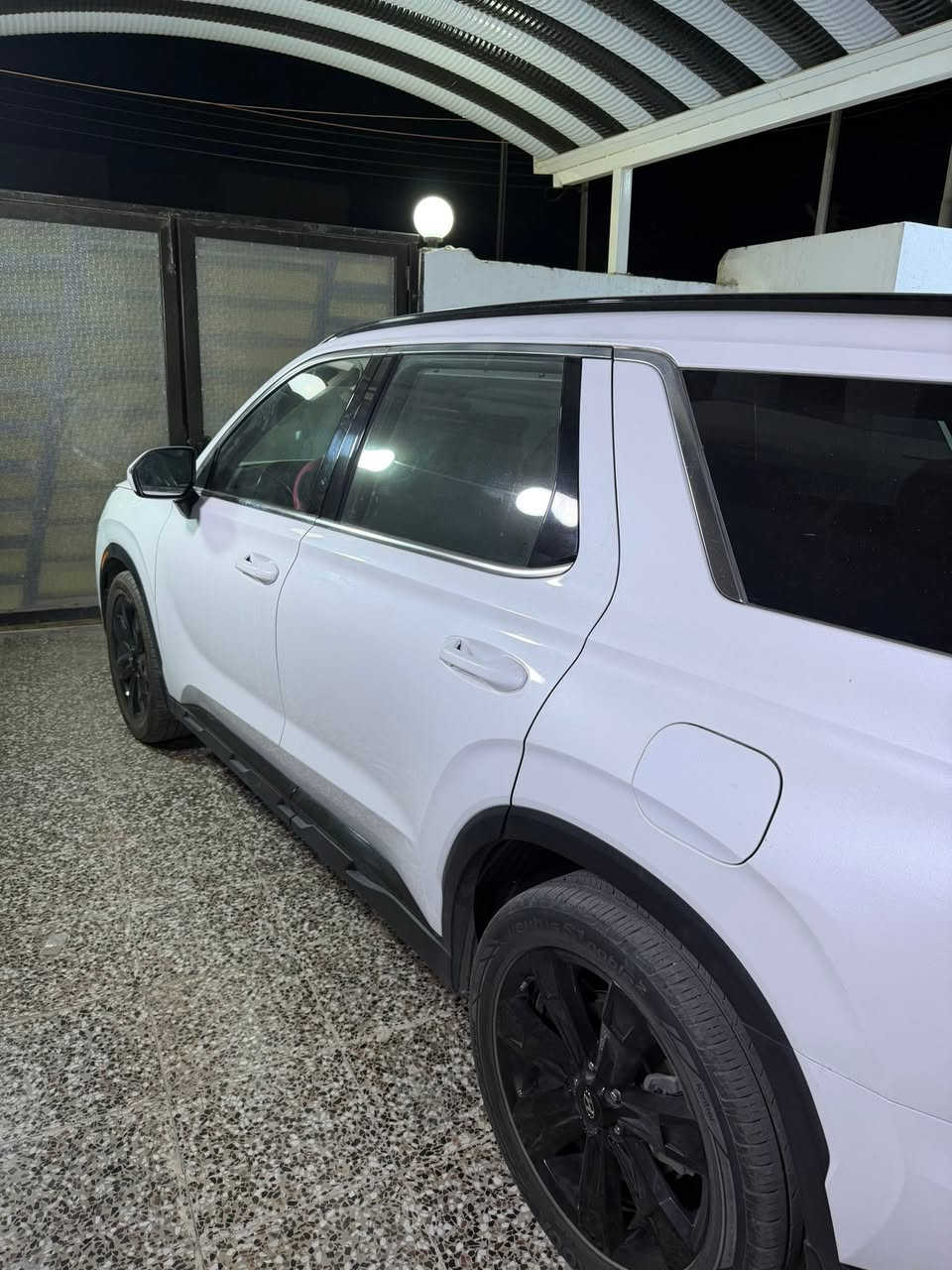 السلام بلسايد xrt موديل ٢٤ شهداء مثنى باسمي شخصيا ماشيه ٥٠ ألف الضرر كالاتي 
تبديل باب وجاملغ جهة السدر الباب الخلفي فقط بارد بيه الله يجيفكم شر الحوادث صار بيه حادثين الأول نفس باب السدر وشتغله بار والحادث الثاني باب الجنطه والدعاميه الخلفيه ابيع على حادثه  ٢١٥  قفل ***********
