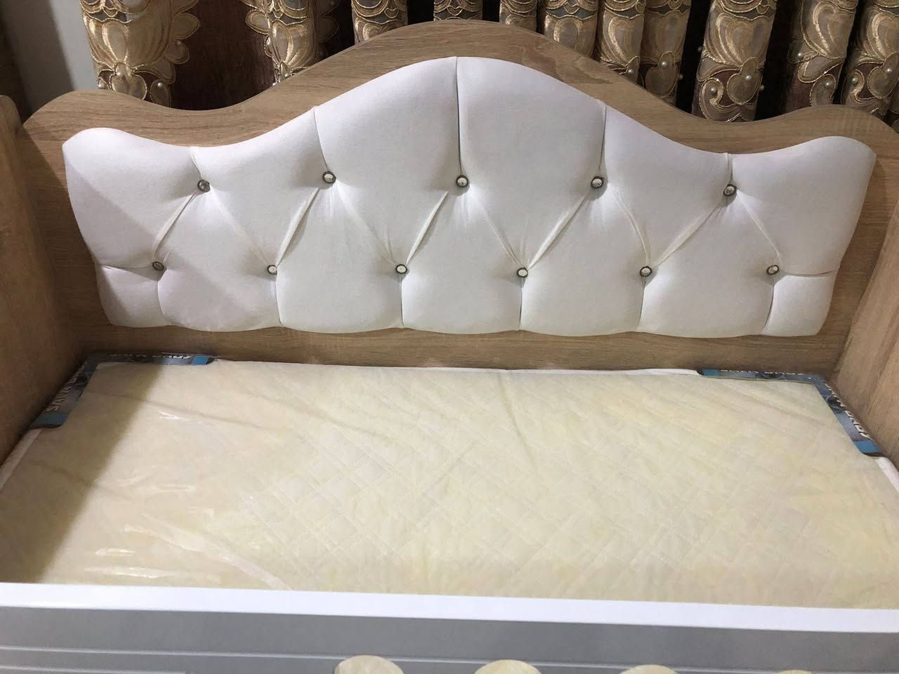 كاروك البيع كلش جديد هوه ول دوشك السعر 150بي مجال العنوان نجف كوفه رقم الهاتف ***********

