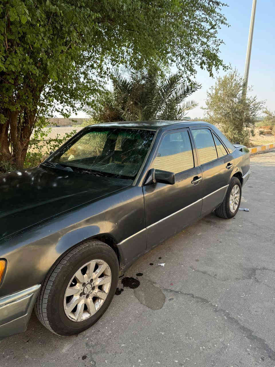 دب مارسدس موديل ٩٠ رقم واسط سيارة بآسمي سنوية 2027 القواعد بلادي المحرك 2500 السعر 55وبيها مجال رقم الهاتف ***********
