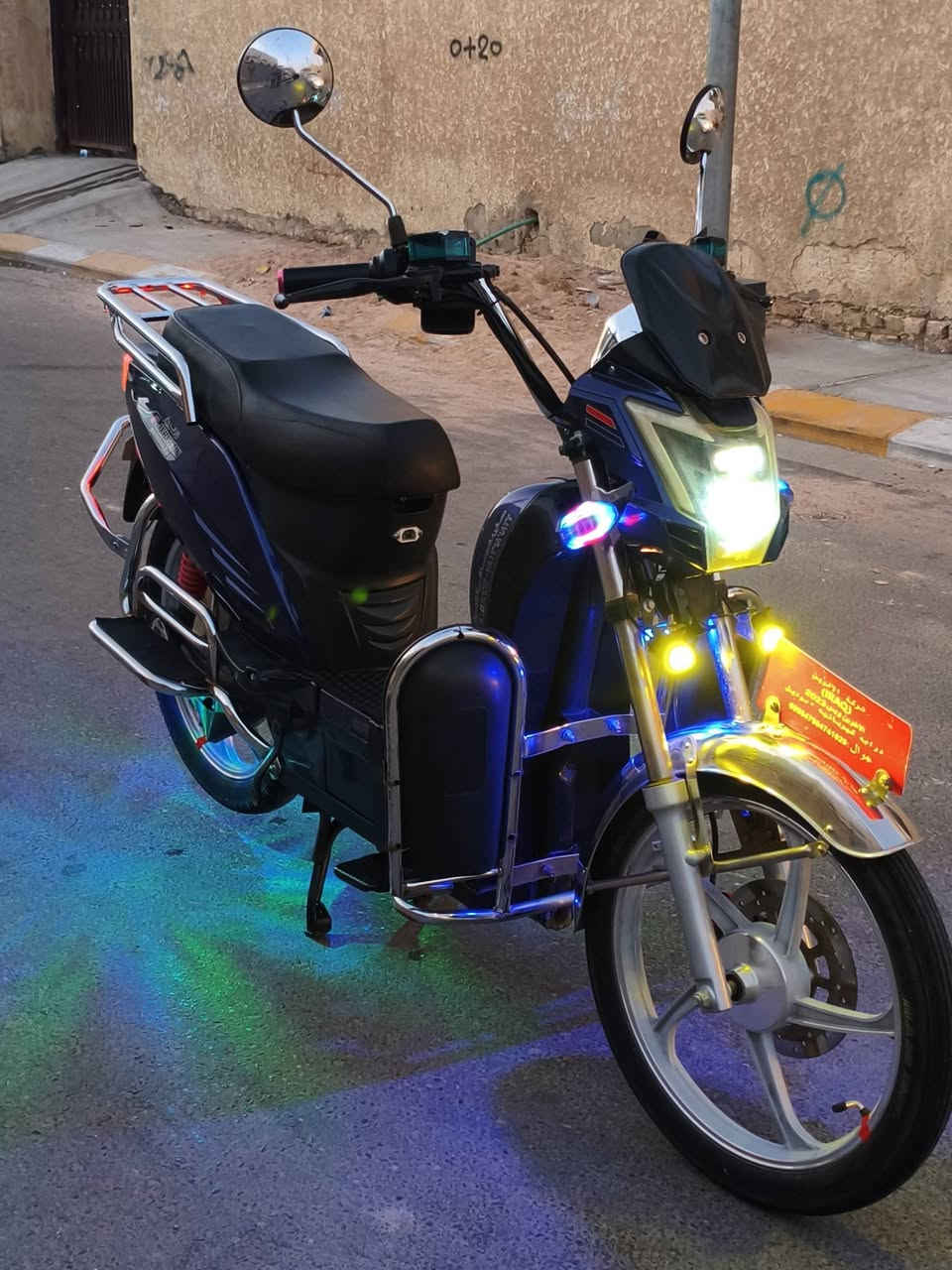 دراجة هارلي الاخوين موديل 24 فوول نظافة ومناقصها اي شي ..
البطاريات🔋 فول وعالفحص💯 ..
الكهربائيات كلها شغالة .. مانع سرقة .. تشغيل عن بعد.. نظام R رجوع للخلف .. لايت عالي ناصي + زوج زنون اضافي .. دبل اشاره .. اشاير ➡️⬅️ .. اربع سرع .. تثبيت سرعة .. بك لايت رماش .. اضوية جانبية ملونة ..
الدراجة نظيفة حيل ومناقصها شي ..
السعر .. 450 .. وبيها مجال .. 
*********** .. واتساب ..
