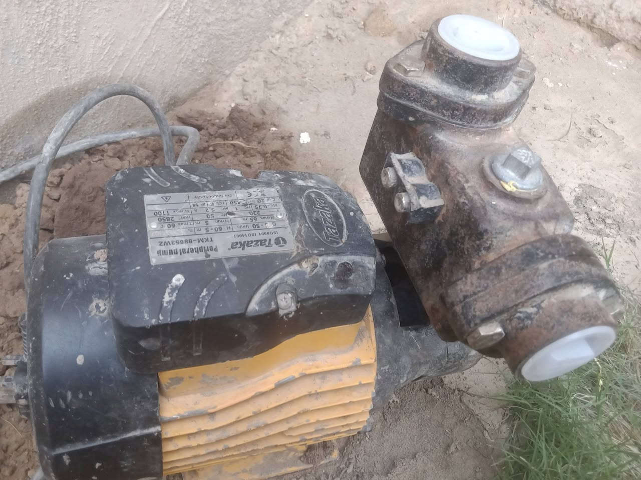 ماطور مي للبيع نوعية تازاكة واحد حصان مستعل 6 أشهر سعر 70 وبي مجال رقم هاتف ***********
