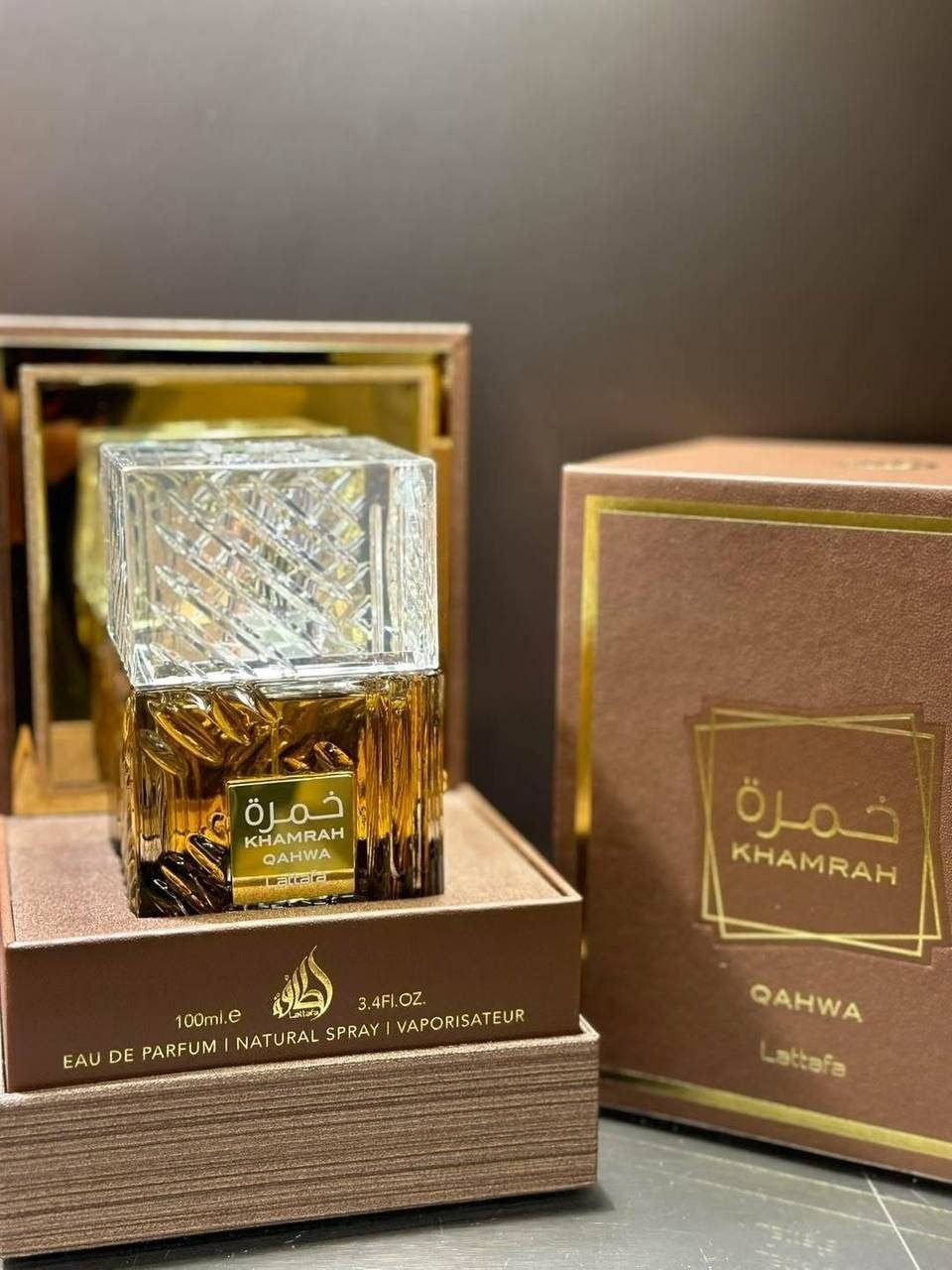 ✨ عطر خمرة قهوة (Khamrah Qahwa) ✨من دار لطافة للعطور
تجربة عطرية فاخرة تأخذك إلى عالم القهوة الشرقية الغنية، حيث تمتزج التوابل الدافئة مع الحلاوة الناعمة لتخلق توقيعًا عطريًا لا يُنسى ☕🔥
شرقي غورماند دافئ للجنسين (Unisex) مثالي للأجواء الباردة، السهرات، والمناسبات الخاصة

👃 التركيبة العطرية:
• المقدمة: قرفة، هيل، زنجبيل — افتتاحية حارة ومنعشة تعكس الطابع الشرقي الأصيل
• القلب:برالين، فواكه مجففة، زهور بيضاء — مزيج حلو وكريمي يضيف عمقًا وأناقة
• القاعدة: قهوة، فانيليا، حبوب التونكا، بنزوين، مسك — قاعدة دافئة وغنية تمنح العطر ثباتًا وفخامة استثنائية

🌟 مميزات العطر:
✔ ثبات عالي يدوم لساعات طويلة
✔ فوحان قوي وجذاب يلفت الأنظار
✔ رائحة متوازنة بين الحلاوة ومرارة القهوة الفاخرة
✔ تصميم مثالي لعشاق العطور الثقيلة الراقية
.
🎯 مناسب لـ:
• عشاق روائح القهوة والغورماند
• و من يفضلون العطور الشرقية الفاخرة
•و كل من يبحث عن بصمة عطرية مميزة تدوم
#الاصلي المنشأ إماراتي 🇦🇪💯
السعر 23 الف
🚘 يوجد خدمة توصيل لجميع محافظات العراق ٤ 🚘


**إذا كنت صاحب هذا الإعلان وتريد حذفه لأي سبب، رجاءا أرسل رسالة إلى الدعم الفني**