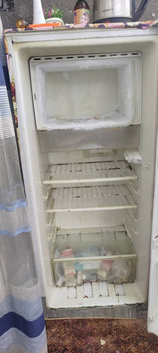 ثلاجات2 للبيع شغالات الكبيرة 75 الف
الصغيرة 50 الف


**إذا كنت صاحب هذا الإعلان وتريد حذفه لأي سبب، رجاءا أرسل رسالة إلى الدعم الفني**