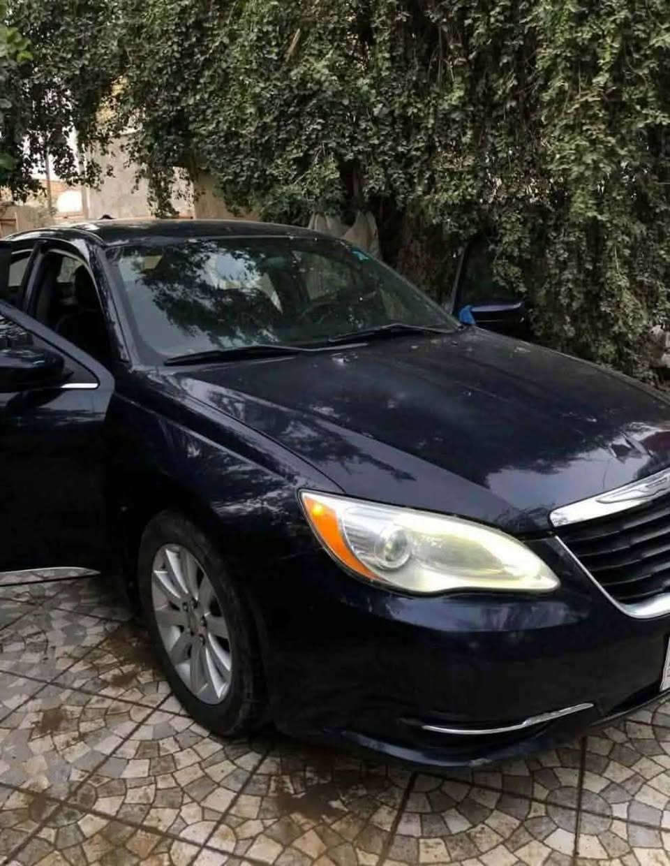 سلام عليكم اليدور مناسبة
خصوصي مو تكسي،،

🇨​200 
م حرك2400 صاروخ 🚀 
بسمنه السياره موديل 13
ماشيه 130 تقريباً 
بيها شويه جراد وخدوش 
70 وبيها مجال ،عندي بنيان  
***********7812448827
