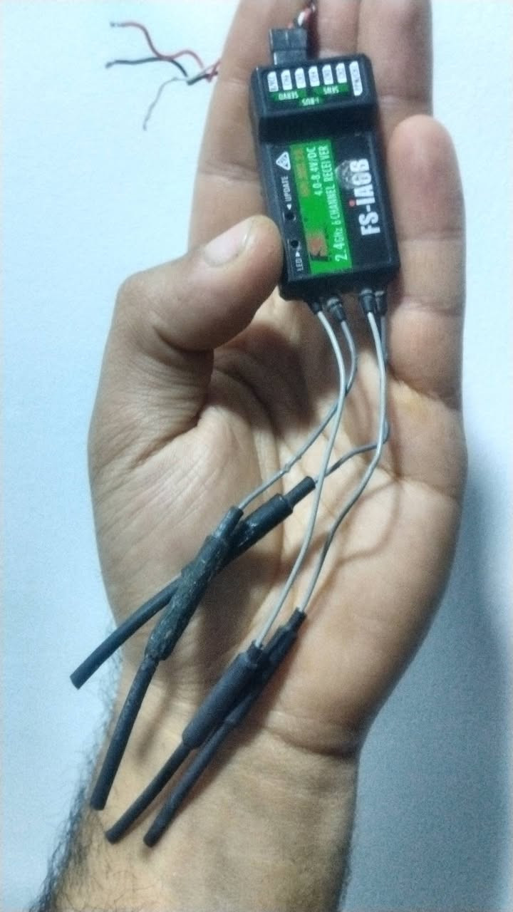 امعدل على البطاريه والرسيفر شغال ١٠٠% نضافته ١٠٠% الي يفيده خاص ويدلل


**إذا كنت صاحب هذا الإعلان وتريد حذفه لأي سبب، رجاءا أرسل رسالة إلى الدعم الفني**