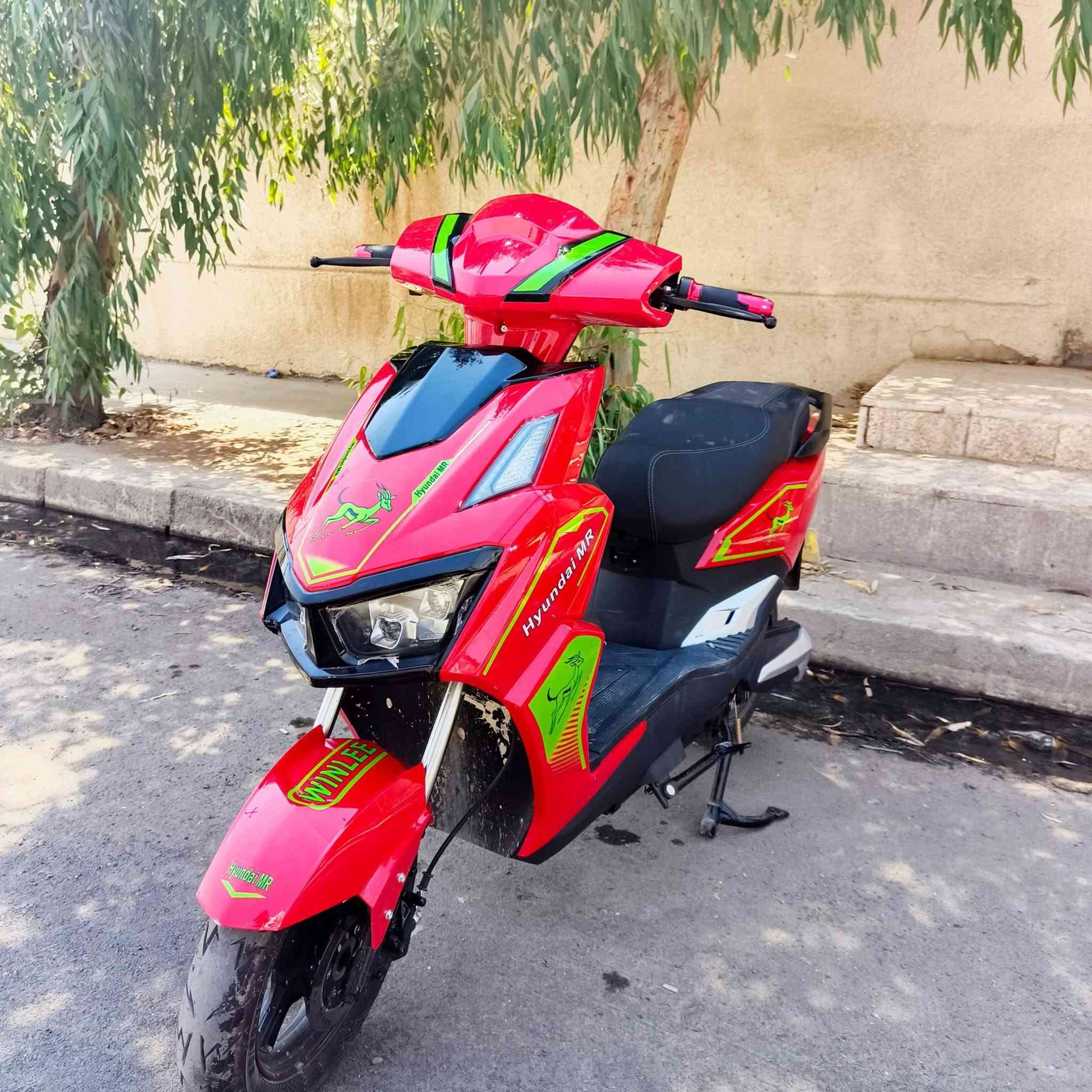 سلام عليكم
ماطور هونداي سكنس 🏍
جديد بعدو ما ماشي بعدو اخو الزيرو
كشي بينو شغال بعدو بل لا يلون   تجي اتجيكو وتاخذ بينو اتراي وين ما تحب صارلي اسبوع من اختو وصراحتن ما عدطلع بينو 

5بطاريات شرط فول 🔋
سرعة 65 حقيقية 🎭
بصمة وتشغيل عن بعد 
نظام بك R
ويمشي مسافه 75 كيلو شرط 
والماطور ماشي فقط 454 ⌛

سعرو من الاخير 
 مليون واربعين الف💸 بينو مجال حك الجي فقط مو عاجبك السعر اعبر المنشور ولا تخابر
***********
وشكرا
