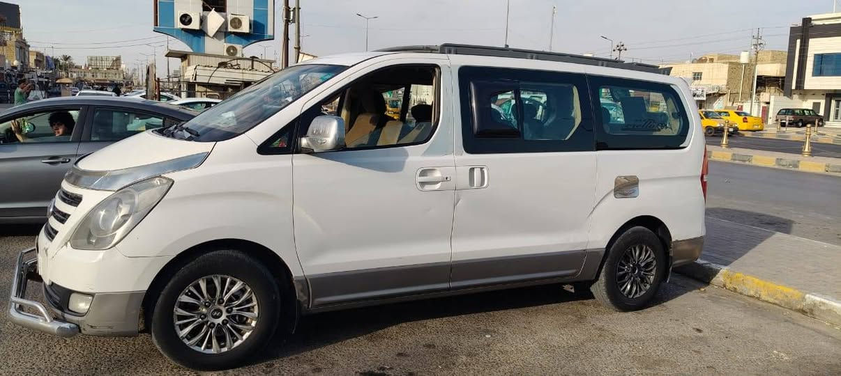 سلام عليكم ستاركس 2018 محوره 12سبلاين كفاله عامه تخم تاير حداديه سياره فول مرايه ناطقه كامره مامي خلفي سبع الوان دوشمه مكان سياره ميسان  المجر سعر 230 وبيه مجال ***********
