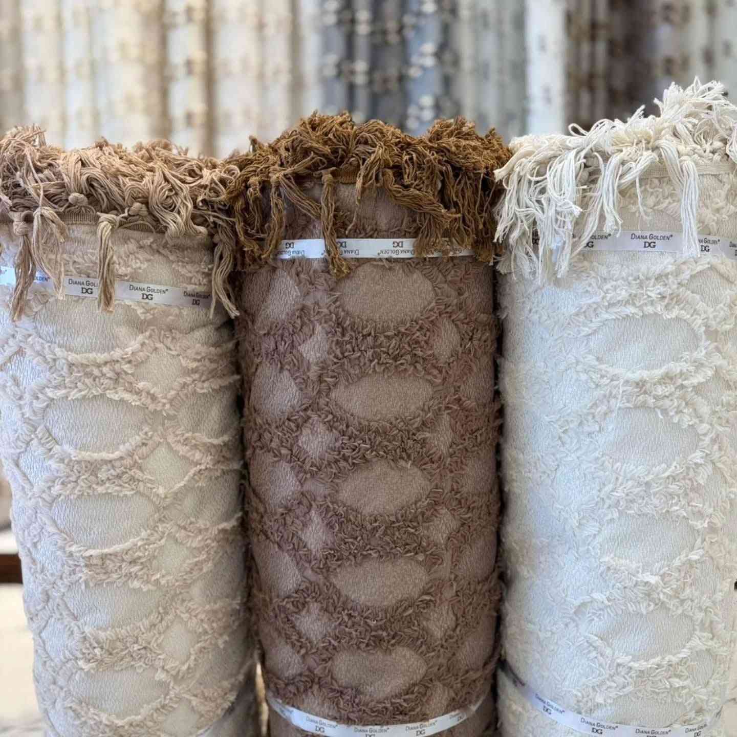 #فيروزه للمفروشات

مفارش تخم بوهيمي أمتار

العرض 90سم  طول حسب طلب
الضهر جلد محبب مانع تزحلق #بوهيمي #ترند #فولواكسبلور #لايك #فولو #1millionauditioاو #fpyシ #اكسبلورر_فولو🔥💜 #followersreelsfypシ゚viralシfypシ゚viralシalシgood


**إذا كنت صاحب هذا الإعلان وتريد حذفه لأي سبب، رجاءا أرسل رسالة إلى الدعم الفني**