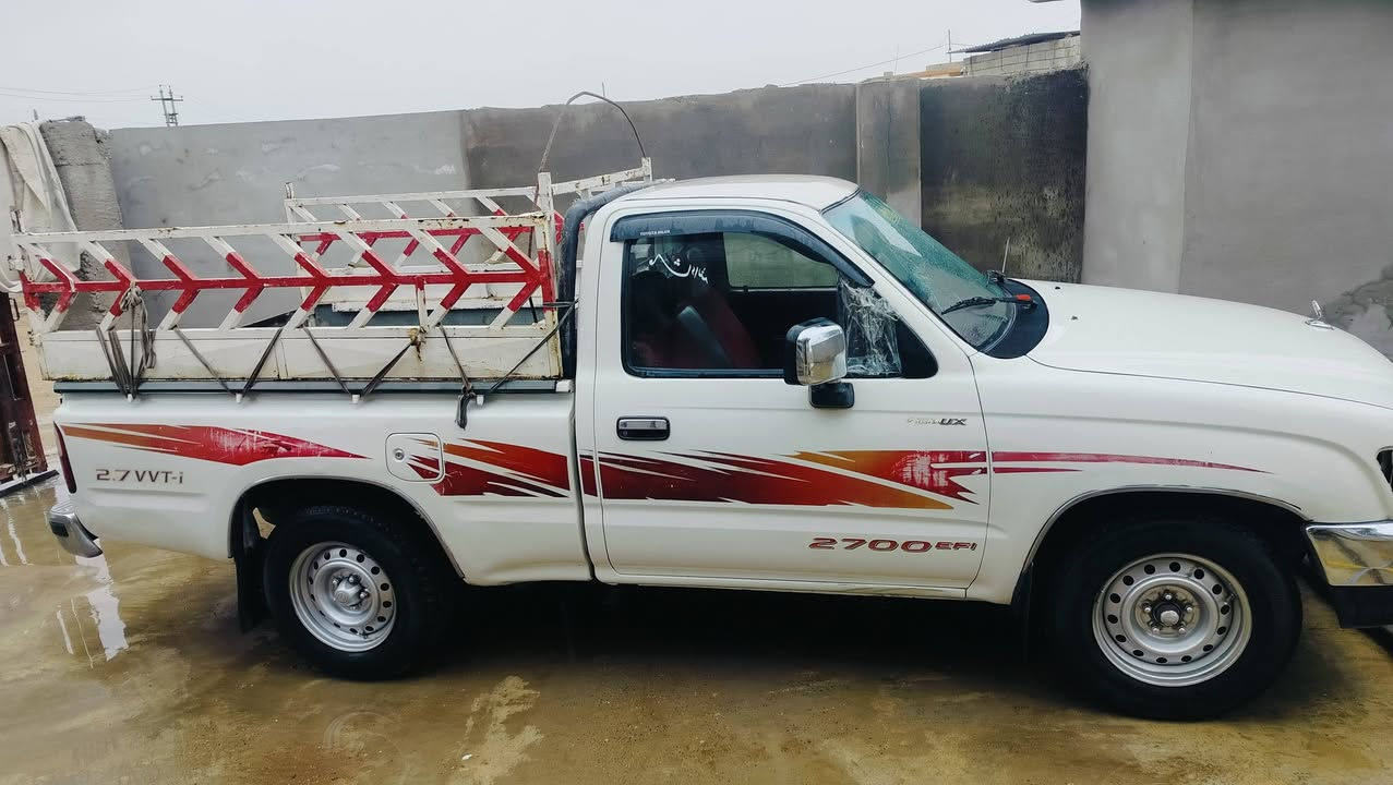 بيكم تويوتا للبيع 2004،***********
