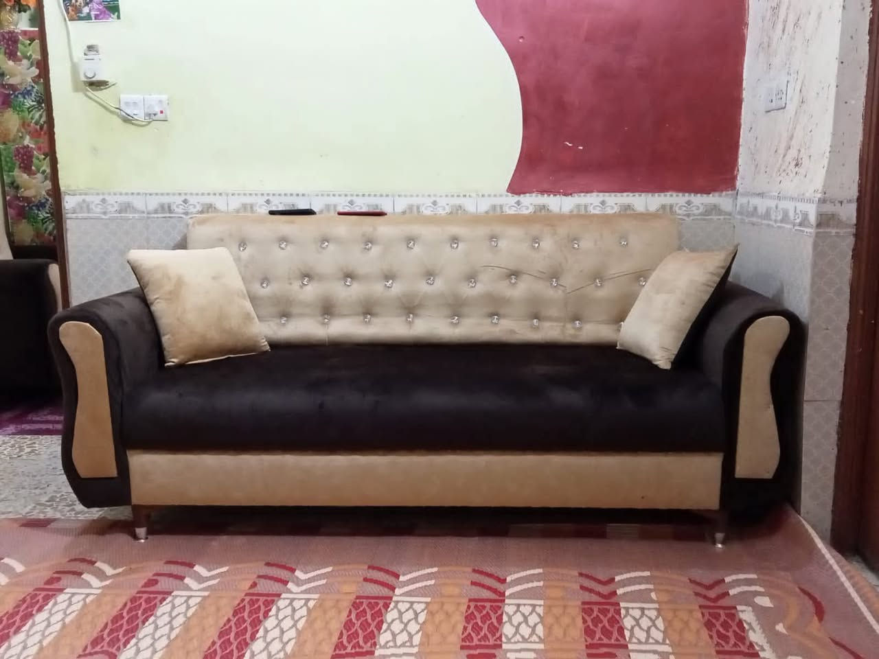 *السلام عليكم 🫡  دوشمة الأخوين  👬
*لتصليح والتفصال أنواع التخم والقنفات ، ديوان ، كراسي🪑 *،اضافة أسفنج ،أضافة أنديفه +جميع االأضافات حسب الطلب ..

*اضافة رجلين حسب الطلب ..

*تبديل أنواع الأقمشة حسب الطلب..

*شغل درجه أولى وبأنسب الأسعار 

😌👀للتواصل وتساب على الرقم *********** أهلاً وسهلآ بكم 🌸🙂@الجميع
