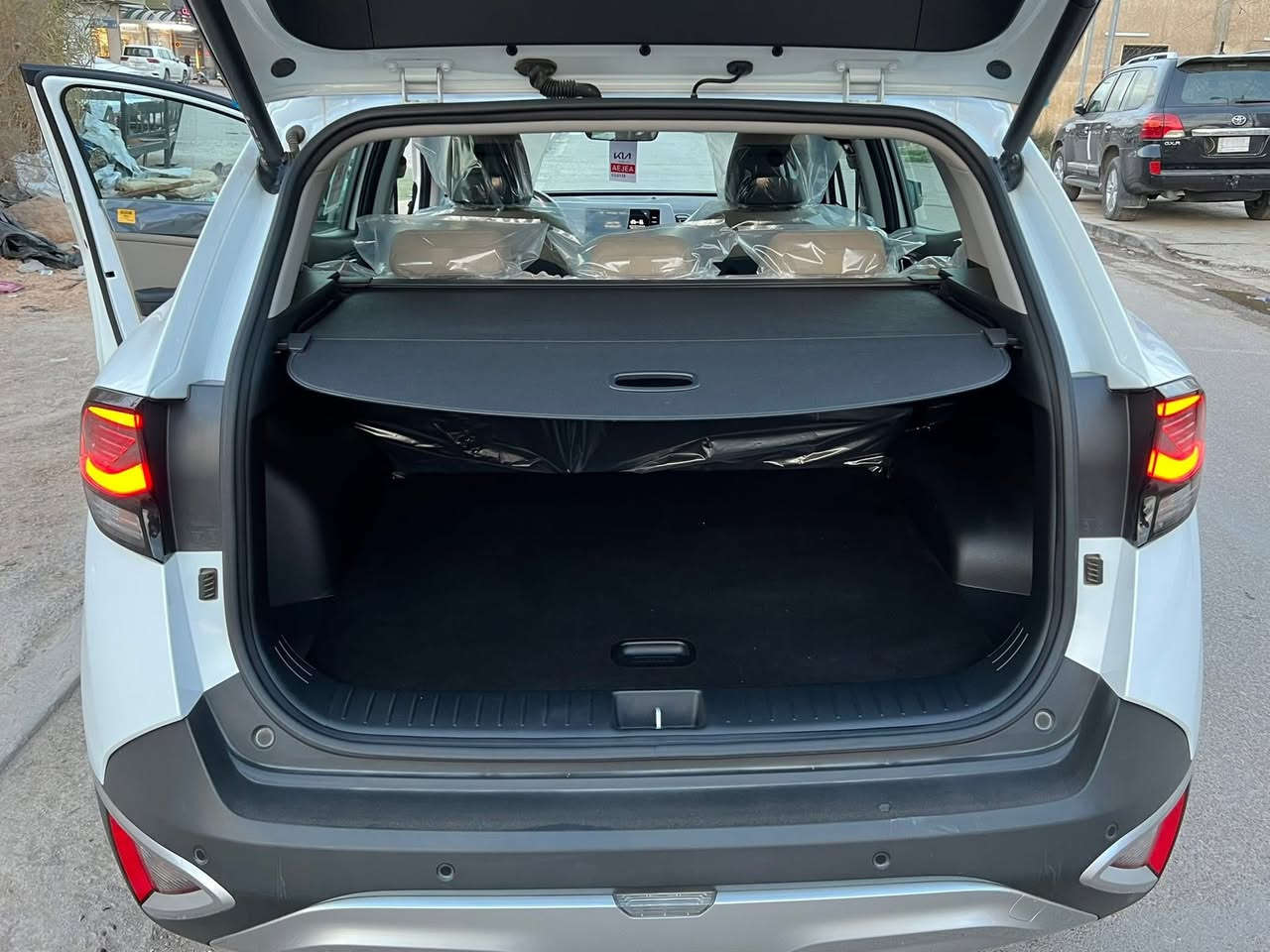 سلام وعليكم
كيا سبورتج موديل 2025 

اخت الزيرو رقم بغداد  

ماشية 5000 مكفولة كفالة عامة 

فول مواصفات 

بانورواما 

بصمة تشغيل ابواب 

بصمات عدد 2 

تشغيل عن بعد 

كشنات تدفئة 

تحكمات كهرباء 

شاحن تلفون 

استيرن هيتر مع شفتات 

حساسات امامي خلفي 

ونقطة عمياء 

قطعتين تبريد 

باب خلفي كهرباء 

سايد بريك بصمة 

وضعيات قيادة 

مع اوتو 

 ويل 19 

رقم بغداد الجديد سنوية بسمي

وبعد بيهة هواي مواصفات المعروفة 

السعر 248 وبيهة مجال شي بسيط 

مكان السيارة بغداد زيونة 

والاستفسار *********** 

غير متواجد عل نت

غير متواجد عل نت
