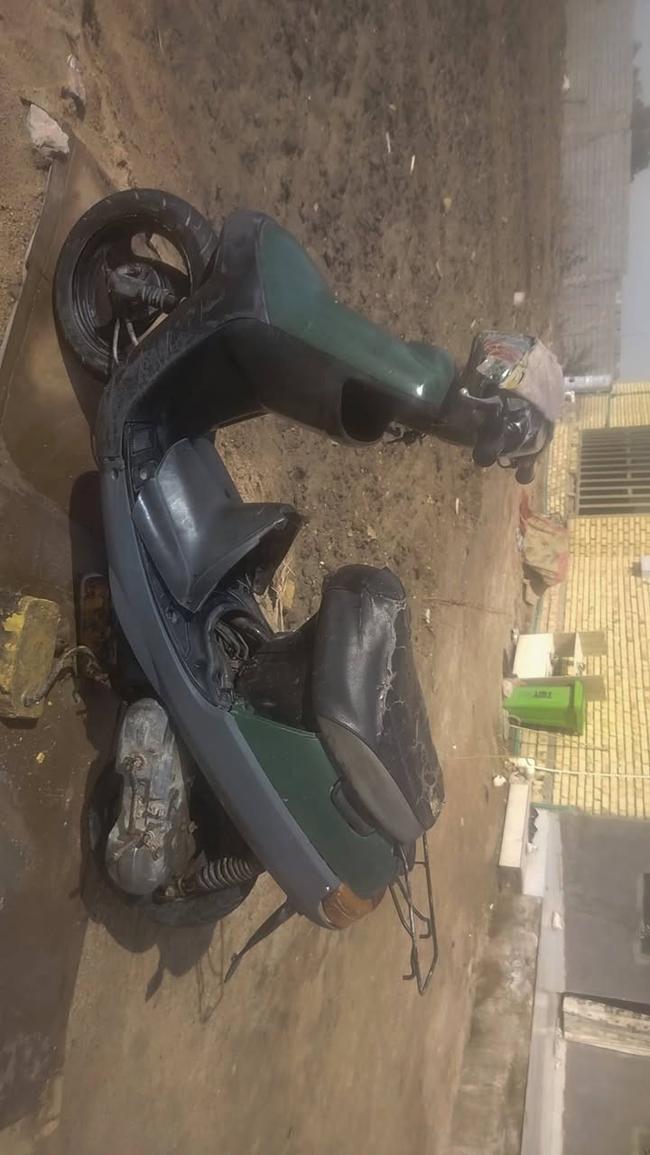 السلام عليكم درجة بتر لبيع مكينه ناعمه مفتوحه بس الكلوب الكدام يشتغل دراجه جديده حلوه مرتبه او مراوس بدراجه مكاني ناصريه مركز على طريق ذي قار السعر 150 ***********
