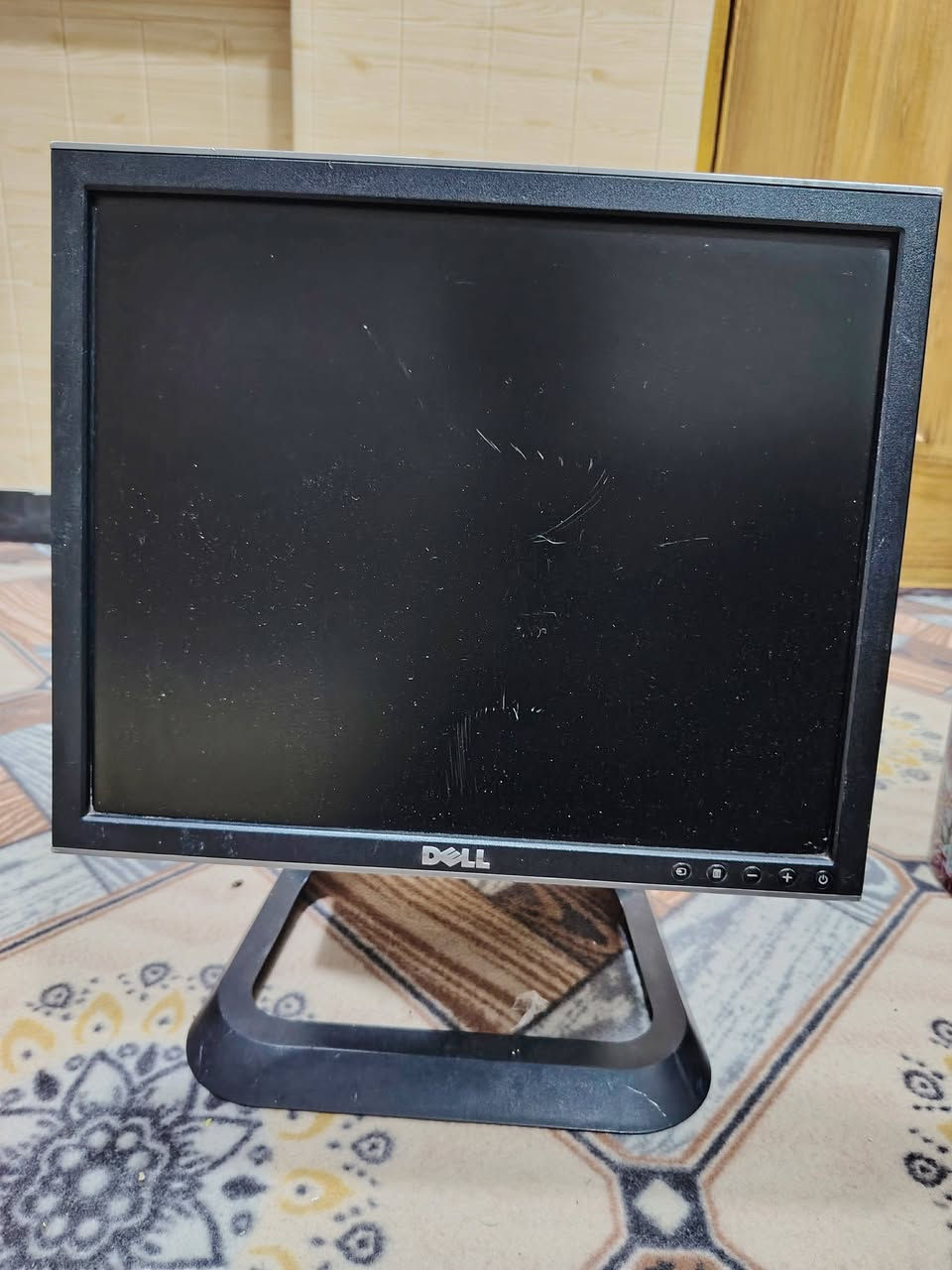 شاشه بهذا الشكل مع الاستاند مالتها وزن كلش ثقيل شرط الفحص كلشي موضح بالصور


**إذا كنت صاحب هذا الإعلان وتريد حذفه لأي سبب، رجاءا أرسل رسالة إلى الدعم الفني**