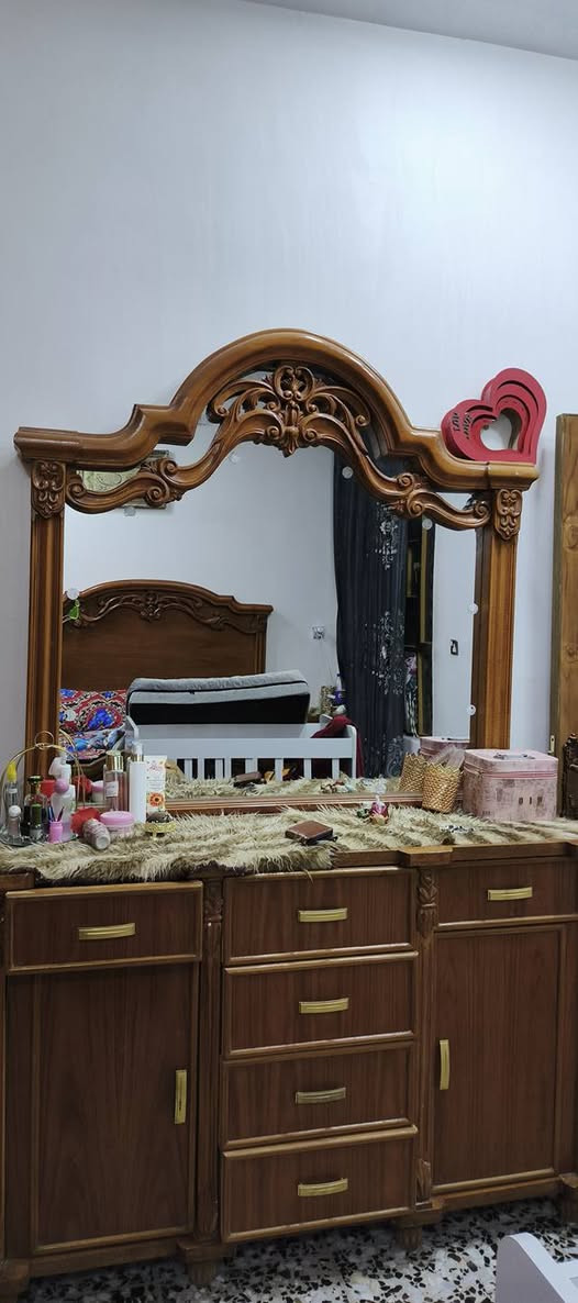 السلام عليكم غرفة صاج للبيع مكاني بغداد الشعلة السعر مليون نظافة 100% رقمي ***********
