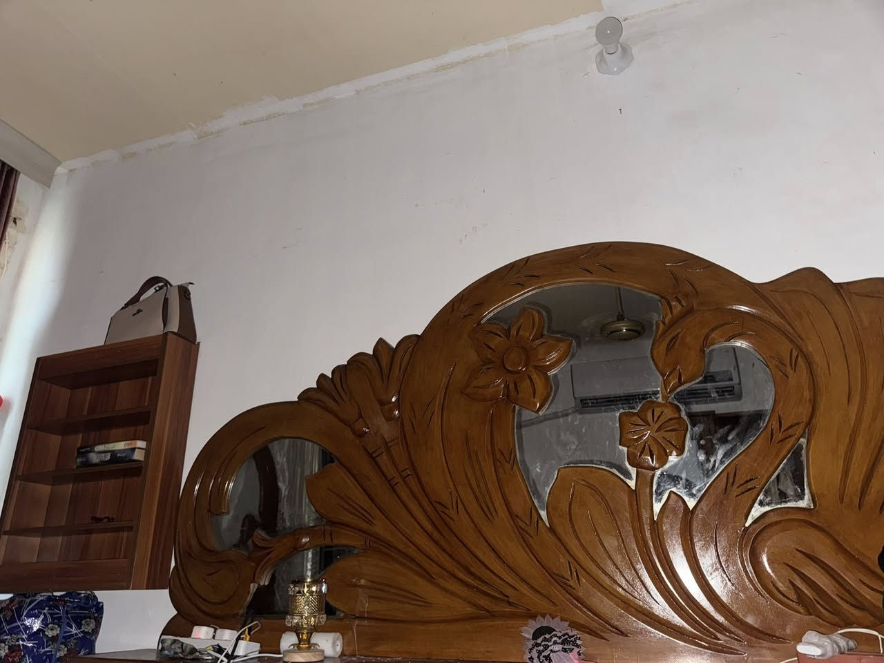 غرفة نوم عراقيه نضيفه جدا تزكام درجه اولى 
للبيع بسعر 650بيها مجال بسيط 
تحتوي على زاويه للاحذيه وزاويه تعليك وكنتور وجربايه وكومدي


**إذا كنت صاحب هذا الإعلان وتريد حذفه لأي سبب، رجاءا أرسل رسالة إلى الدعم الفني**