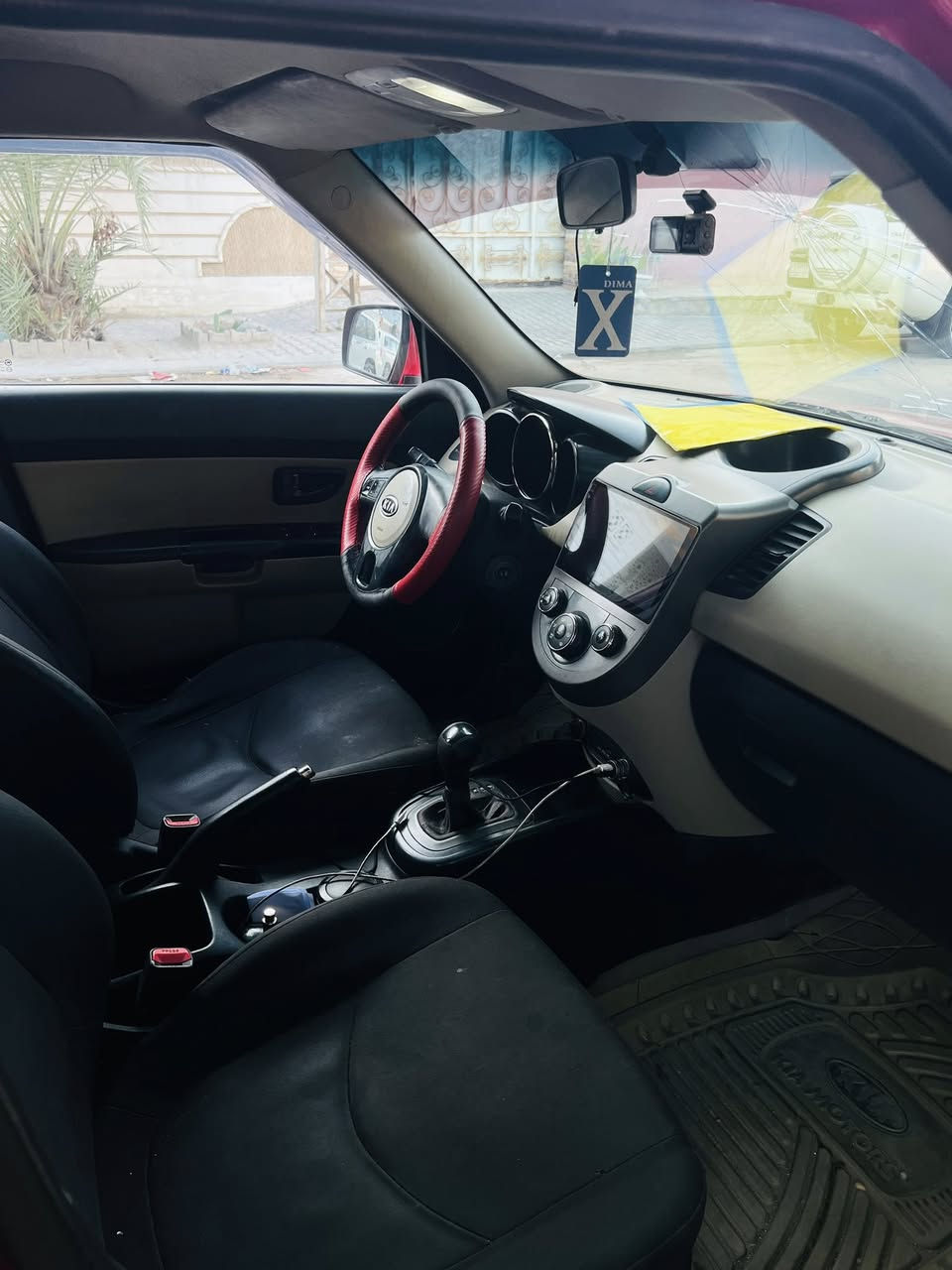 سلام عليكم كيا صول خليجي كفالة عامة من الضربة والصبغ مديل  2011 كير محرك مكفول
محرك 1600 داخل بيجي 

السياره شاشه كامره تحكمات ستيرن 

مسوي وكالة بيها بأسمي 
السعر 83 ورقه وبيها مجال قليل 

والسياره  بأسم كردي هوكر صلاح جميل و متوفي وكالة تصير طبيعي بالسياره  

مكاني النجف  للاستفسار ***********
