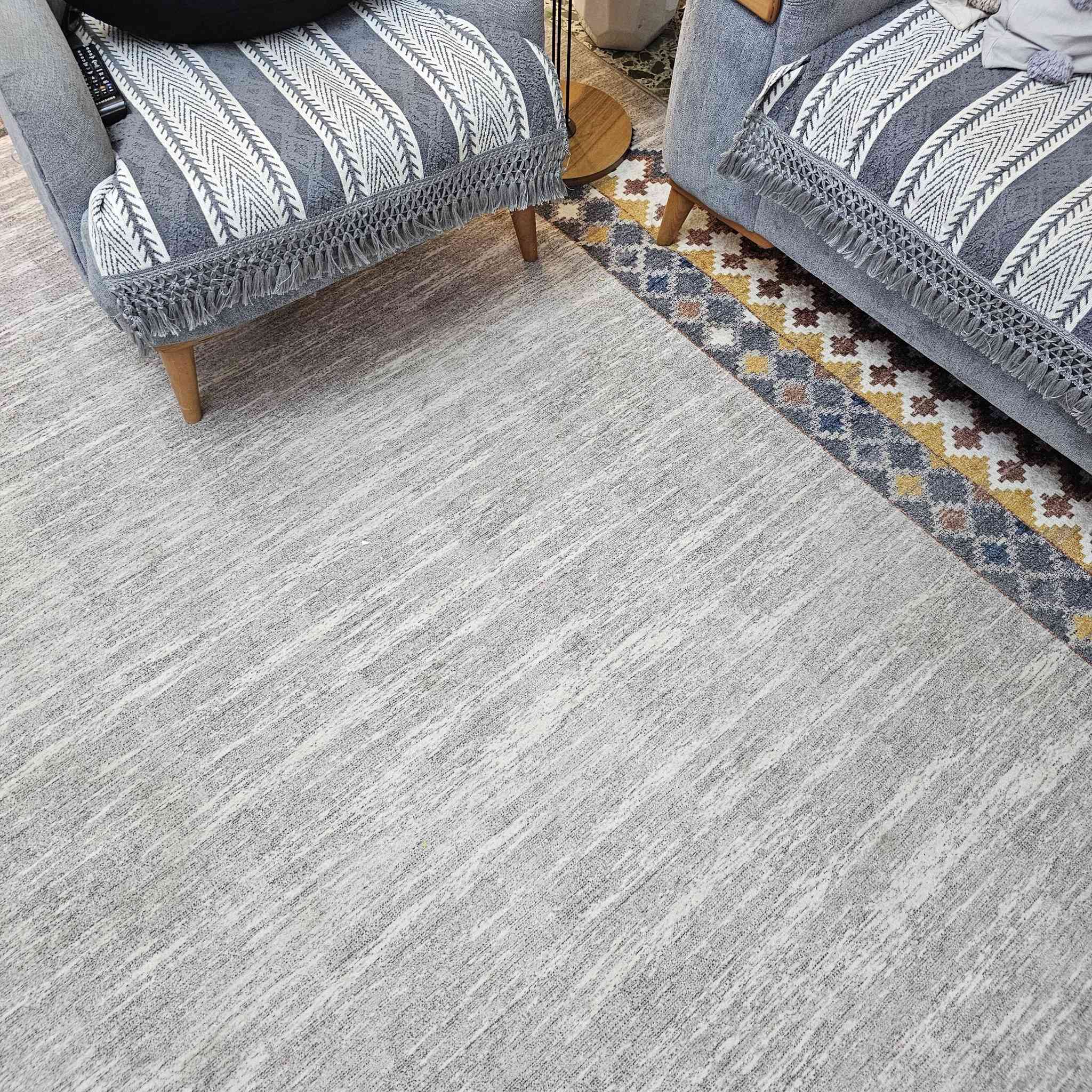 زوليه برلنت ٤×٣
زوليه برلنت ١٥٠×٢٣٠
القطعتين سوه ب١٠٠
مكان الشعب


**إذا كنت صاحب هذا الإعلان وتريد حذفه لأي سبب، رجاءا أرسل رسالة إلى الدعم الفني**