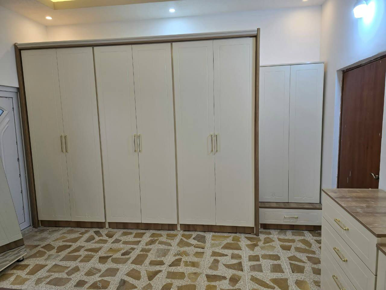 معمل ونجارة التيجان 👑 تكريت شارع الباشا
للتواصل على الارقام التالية 👈🏼  اتصال او واتساب
***********
***********
***********
