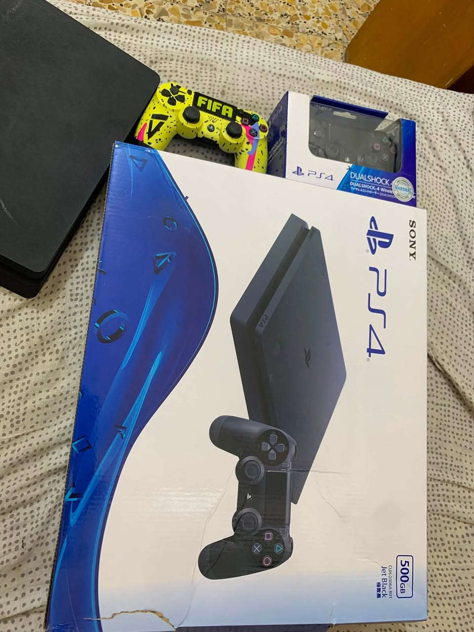 🎮 للبيع PS4 Slim مهكر - حالة ممتازة 🎮
✅ PS4 Slim 500GB
✅ مهكر على نظام 13.04
✅ يحتوي على 20 لعبة جاهزة.
✅ جويستكين 2 تجاريات بحالة جيدة.
✅ كامل الملحقات: HDMI + كيبل الكهرباء + كيبل الشحن.
✅ الكارتونة الجهاز الأصلية موجودة.
✅ الجهاز نظيف جدًا ويشتغل بدون أي مشاكل، تجي تفحص.
 
📍مكاني كربلاء الطاقة قريب عل مركز مال شرطة 

((***********))

💰 السعر:275 دينار عراقي (بي مجال حك الجية)
