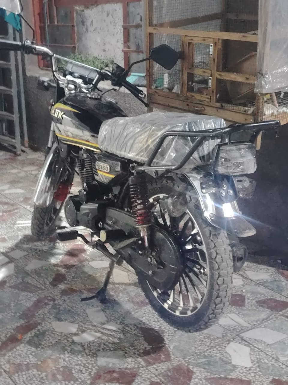 ايراني سونلك 24 دراجه 700 وبيها مجال حك الجيه مدينة الصدر  للتواصل ***********
