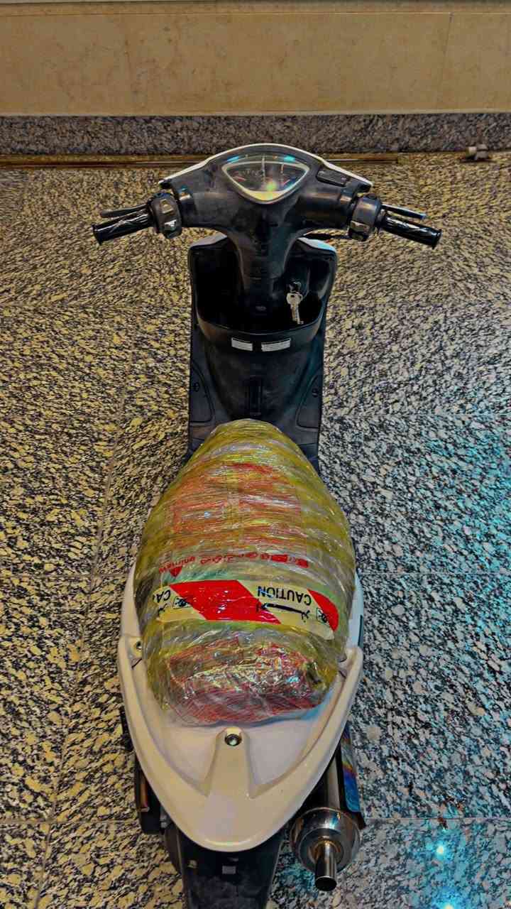 سلام عليكم  ماكس. عدله للبيع برغي ما مفتوح  مكينه بلاد دراجه جديده ونضيفه  كامله من كل النواحي اكزوز رياضي  الدراجه احلا من الصوره بهواي  رايدها 750 وبيها مجال مكاني البصره الحيانيه شارع المستطيل  رقم ***********
