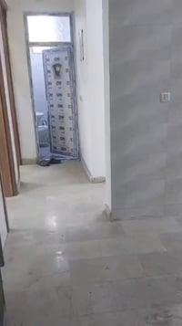 شقه ارضي للايجار الدوره شارع ليمونة غرفتين نوم صالة مطبخ حمام طلاب او ...