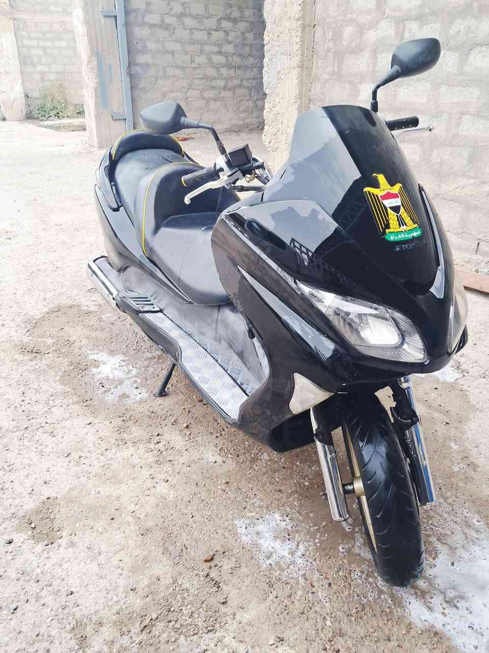 السلام عليكم
دراجه 0\8 كريستال 7 كير 4 نمر 
مواصفاتها 
ABS  مانع انزلاق 
دوسات نيكل كامله 4 قطع
قبق كلجات فايبر كاربون وستيل اصلي مو تغليف 
مسجل بلادي + سماعات 🔊 مال سياره BMW
مكينه وكلجات وكيف واكسل كفاله من الفتح 
ويل ذهبي دبلات خلفيه جدد 

نقوصاتها بيها حادث بجم مصلح 
جاملغ امامي نقص 
تريشه جهه الستان الصفح نقص 
دبلات أماميه نص عمر 
معدلها بالشارع 140 كم
هاي كل تفاصيل الدراجه لاتخابرني وتكلي شبيها مابيها سعرها قفل قفل قفل قفل مليون دينار واكو بالسوك حتى ب 500 الف وعندي صورها قبل الحادث دراجه تخبل


**إذا كنت صاحب هذا الإعلان وتريد حذفه لأي سبب، رجاءا أرسل رسالة إلى الدعم الفني**