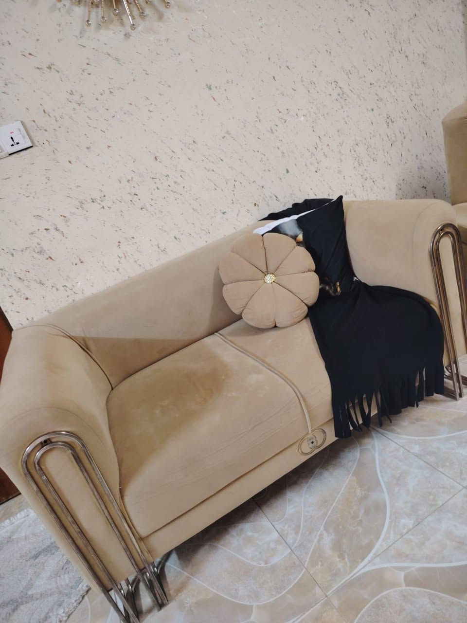 عدنا هم هذا الضخم نريريده ويا البرده ٨٥٠ عادي بدون برده  ٦٥٠ البرده ٣مترات ونص
***********
