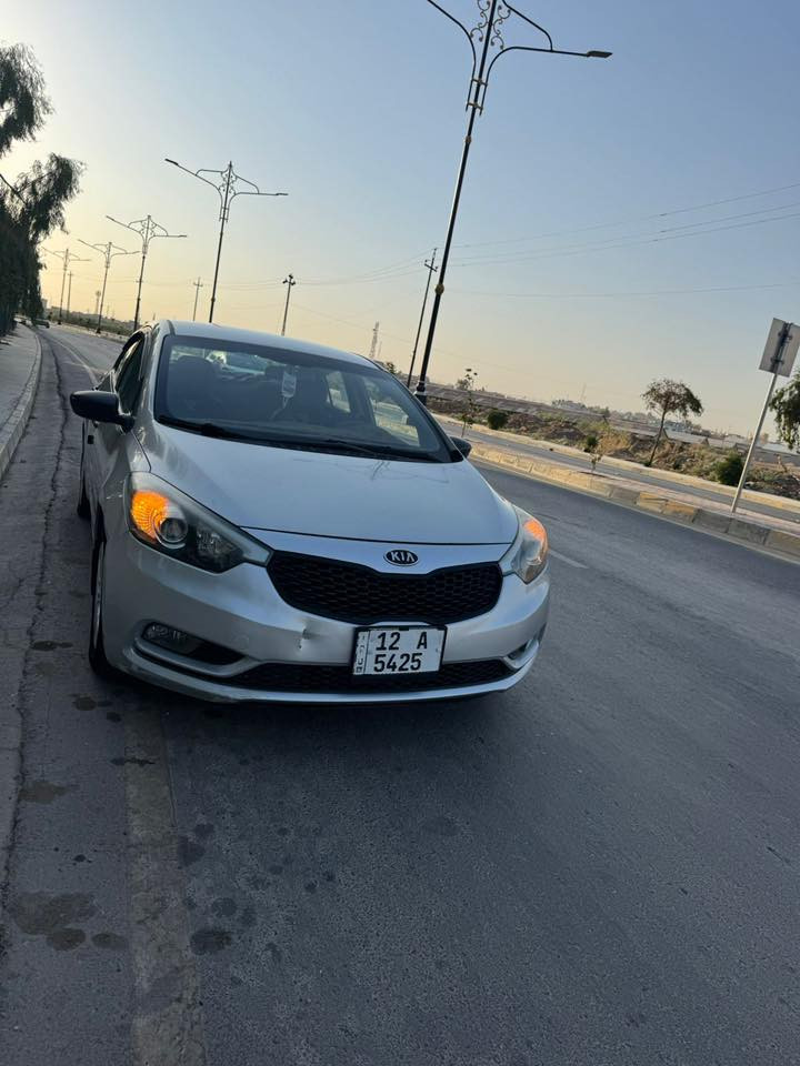 سيراتو 2014 خليجي لون سلفر 
ماشيه 190 الف محرك كير شرط 
تبريد ثلج ❄️ شرط التحويل كوبون بانزين
السعر 110 وبيها مجال للطيبين 
للاستفسار ***********
