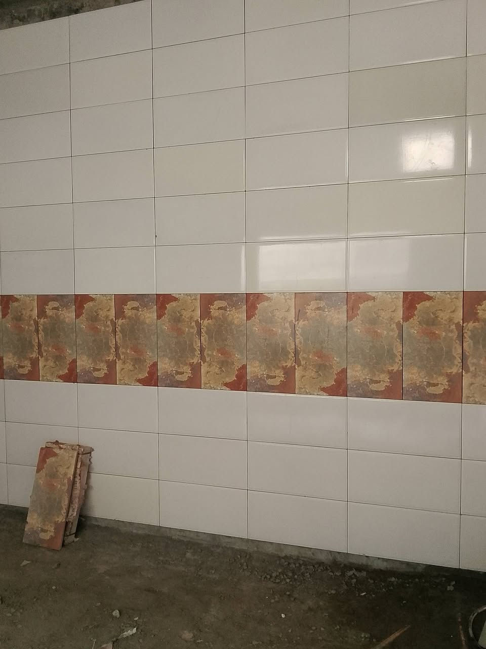 السلام عليكم صفافين سراميك نشتغل بل متر وشغلنا لبخ مساطر  ونشتغل كافت انواع السراميك وشغل نضيف وسعر مناسب للاستفار ماسنجر واتساب 
***********
***********
