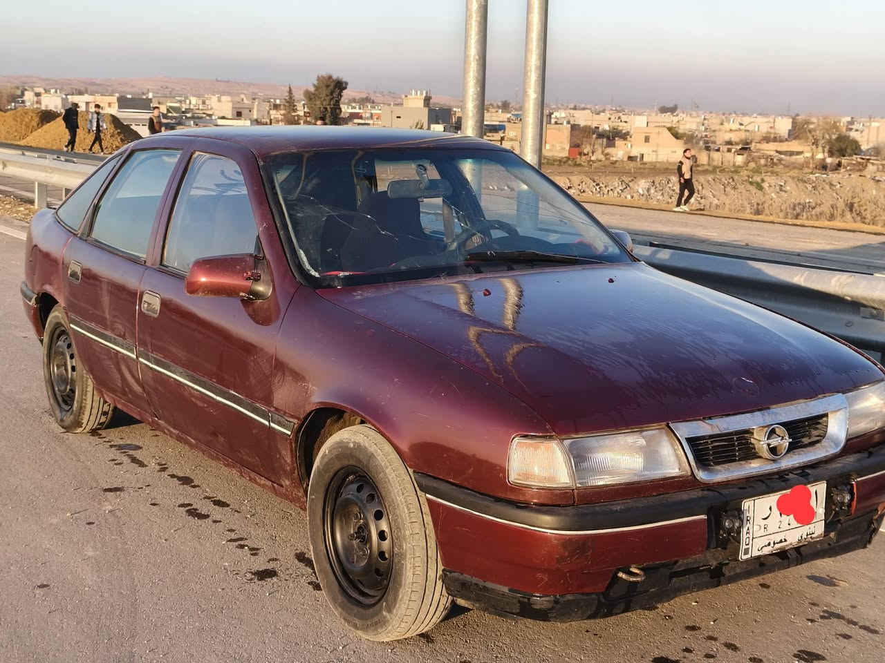 سلام عليكم مكاني موصل رشيديه السياره موديل 1992حجم 18 كاربون بانزين صبغ جماليه ***********
***********
