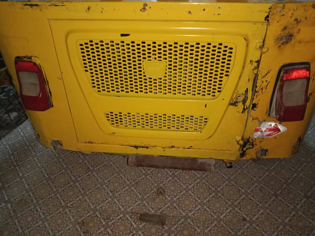 تكتك يراد لها صبغ وبيها خيسات 

محرك مال22مفتوح لا تنقيص ولا تبخير 

اوراق بدل ضايع باركود قرار قاضي

سعر 4500وبيها مجال 

عنوان ميسان حي الحسين جديد 

رقم هاتف *********** وات ساب موحود
