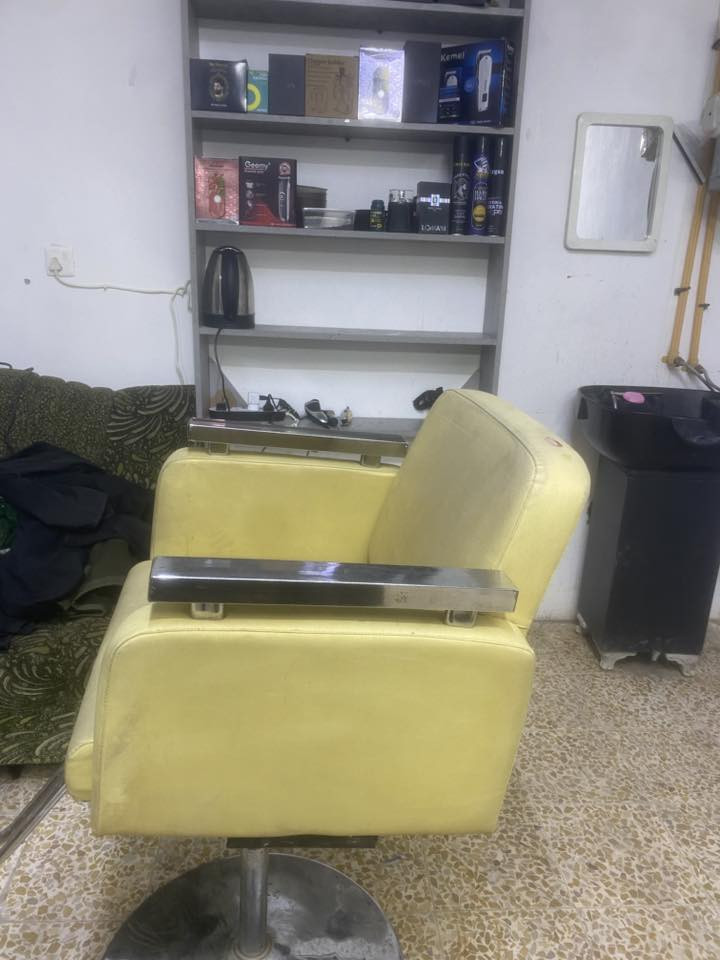 كرسي حلاقه للبيع
مكاني جنوب الموصل 
***********
